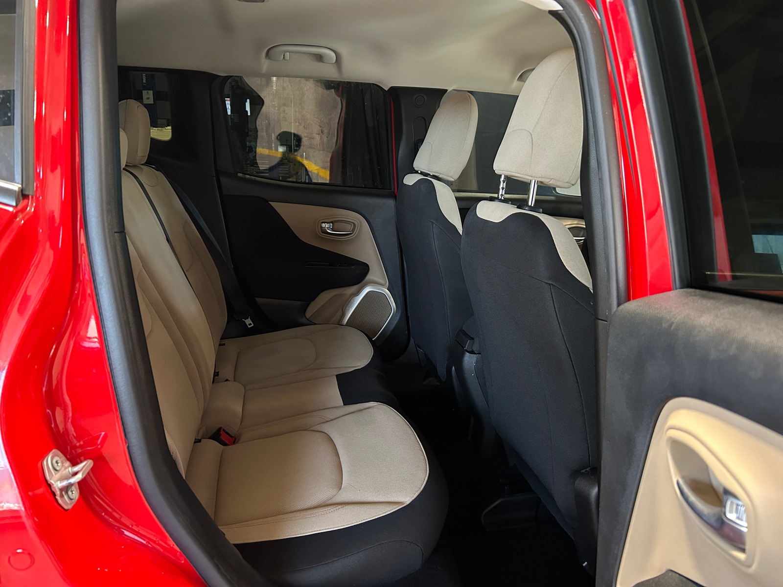 Thumbnail: 2018 Jeep Renegade - 6