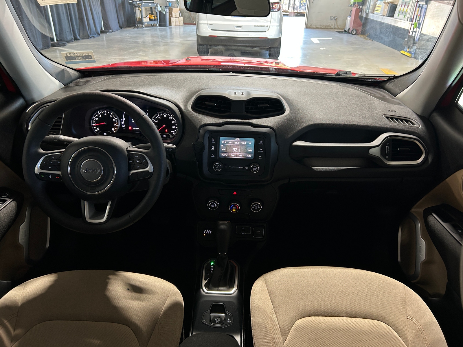 Thumbnail: 2018 Jeep Renegade - 3
