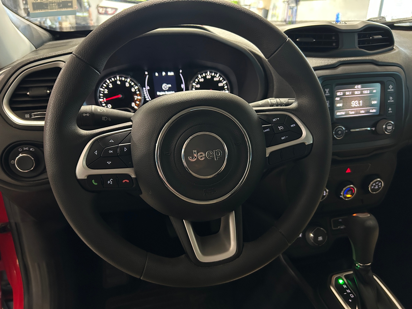 Thumbnail: 2018 Jeep Renegade - 5
