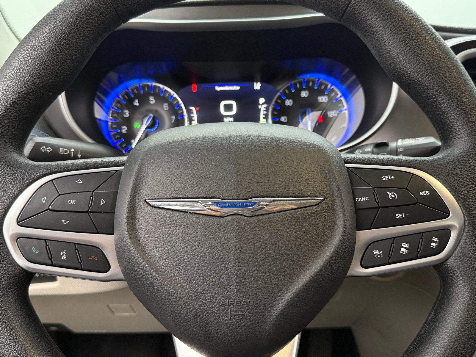 Thumbnail: 2021 Chrysler Pacifica - 5