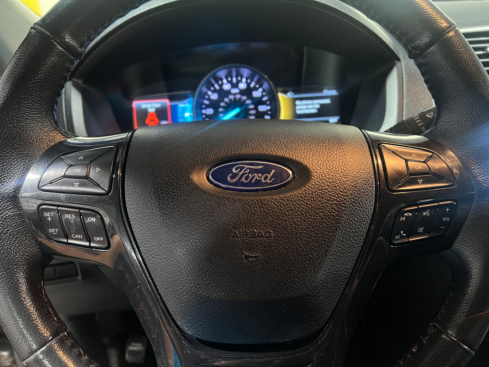 Thumbnail: 2018 Ford Explorer - 4