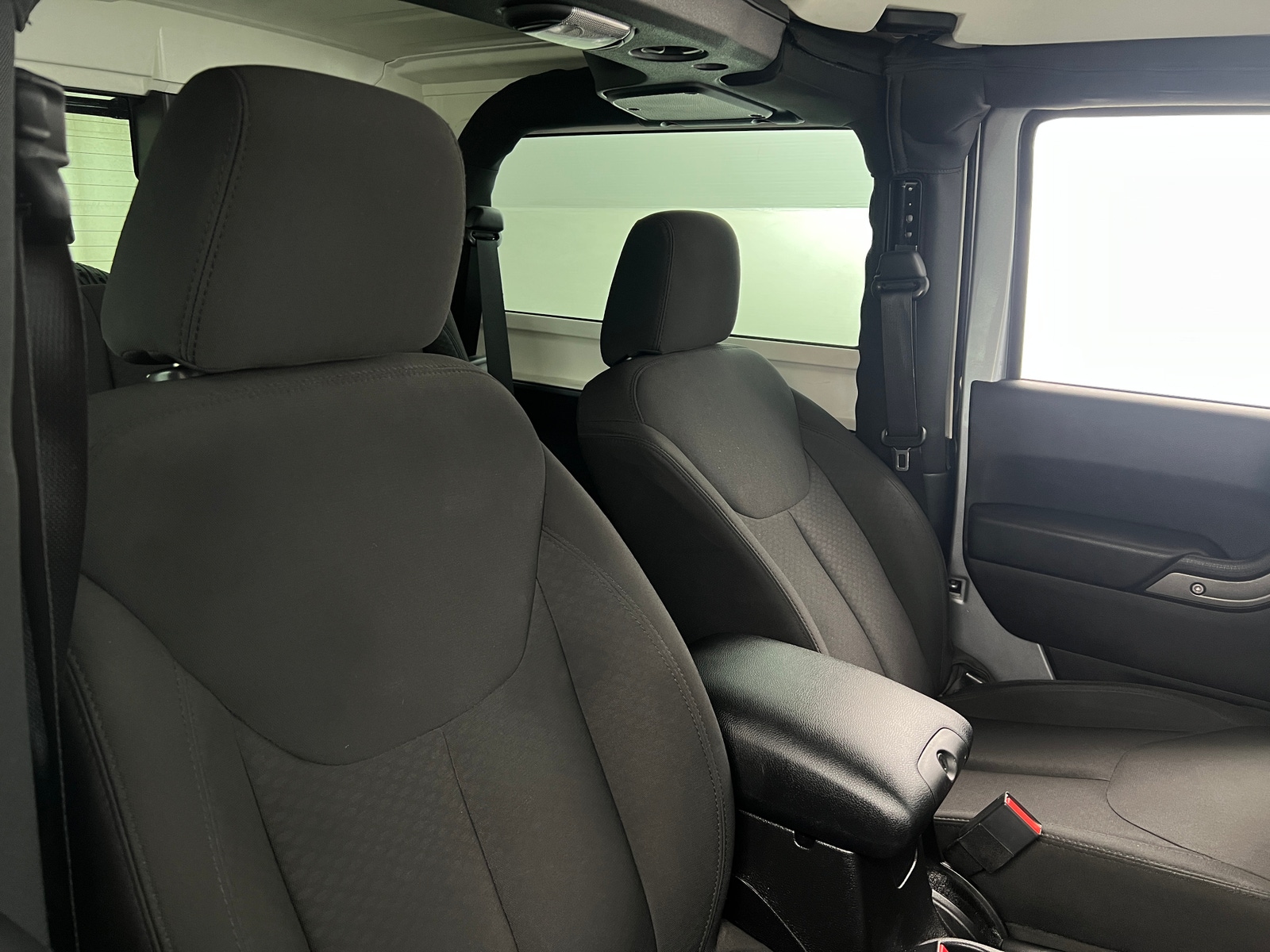 Thumbnail: 2015 Jeep Wrangler - 2
