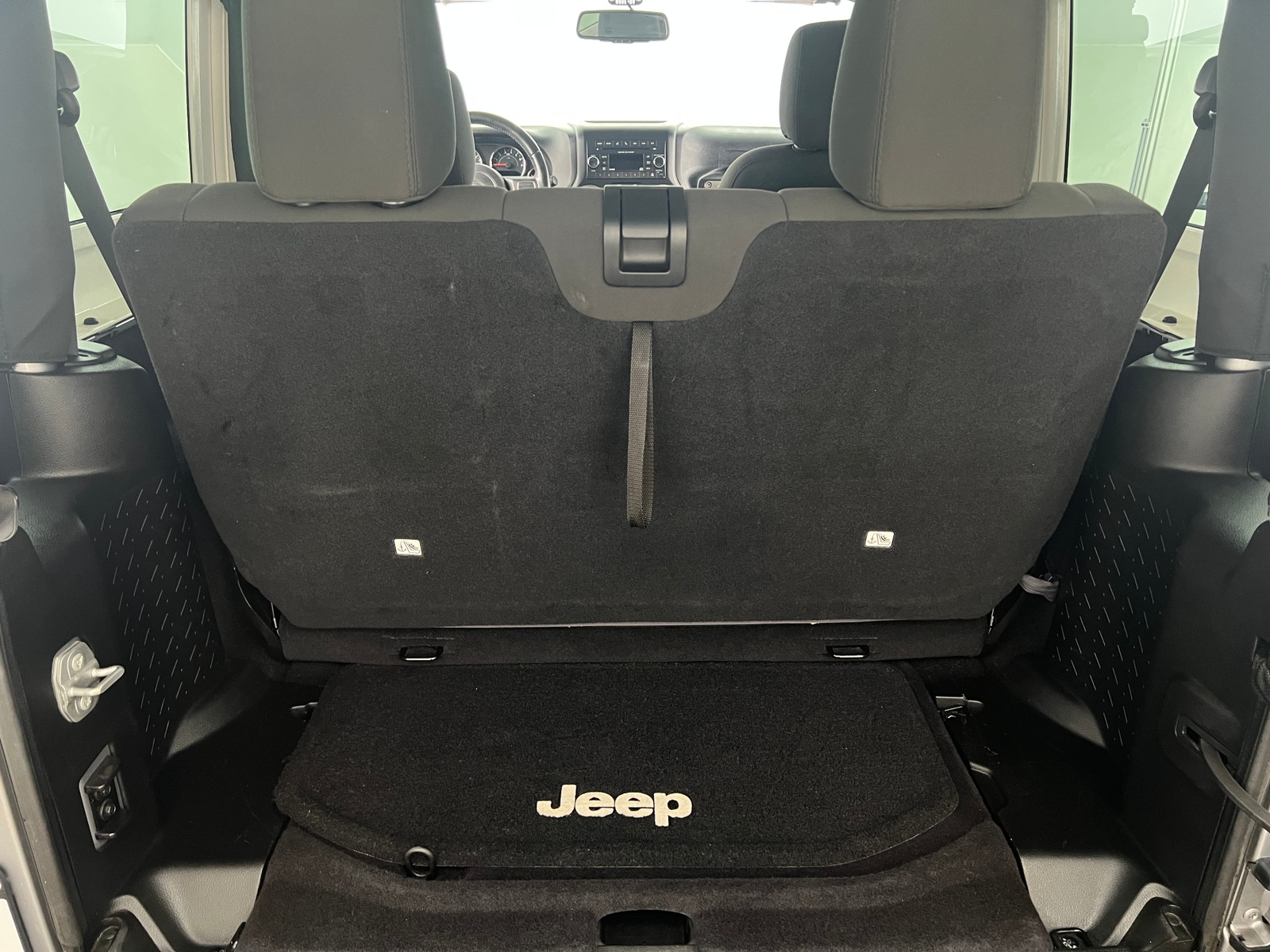 Thumbnail: 2015 Jeep Wrangler - 5