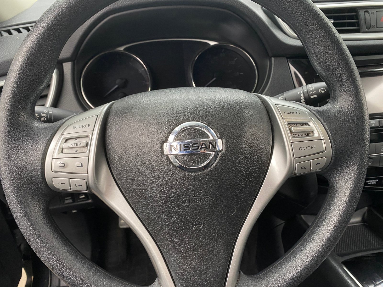 Thumbnail: 2016 Nissan Rogue - 5