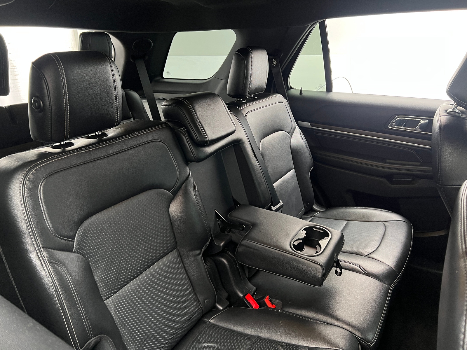 Thumbnail: 2017 Ford Explorer - 5