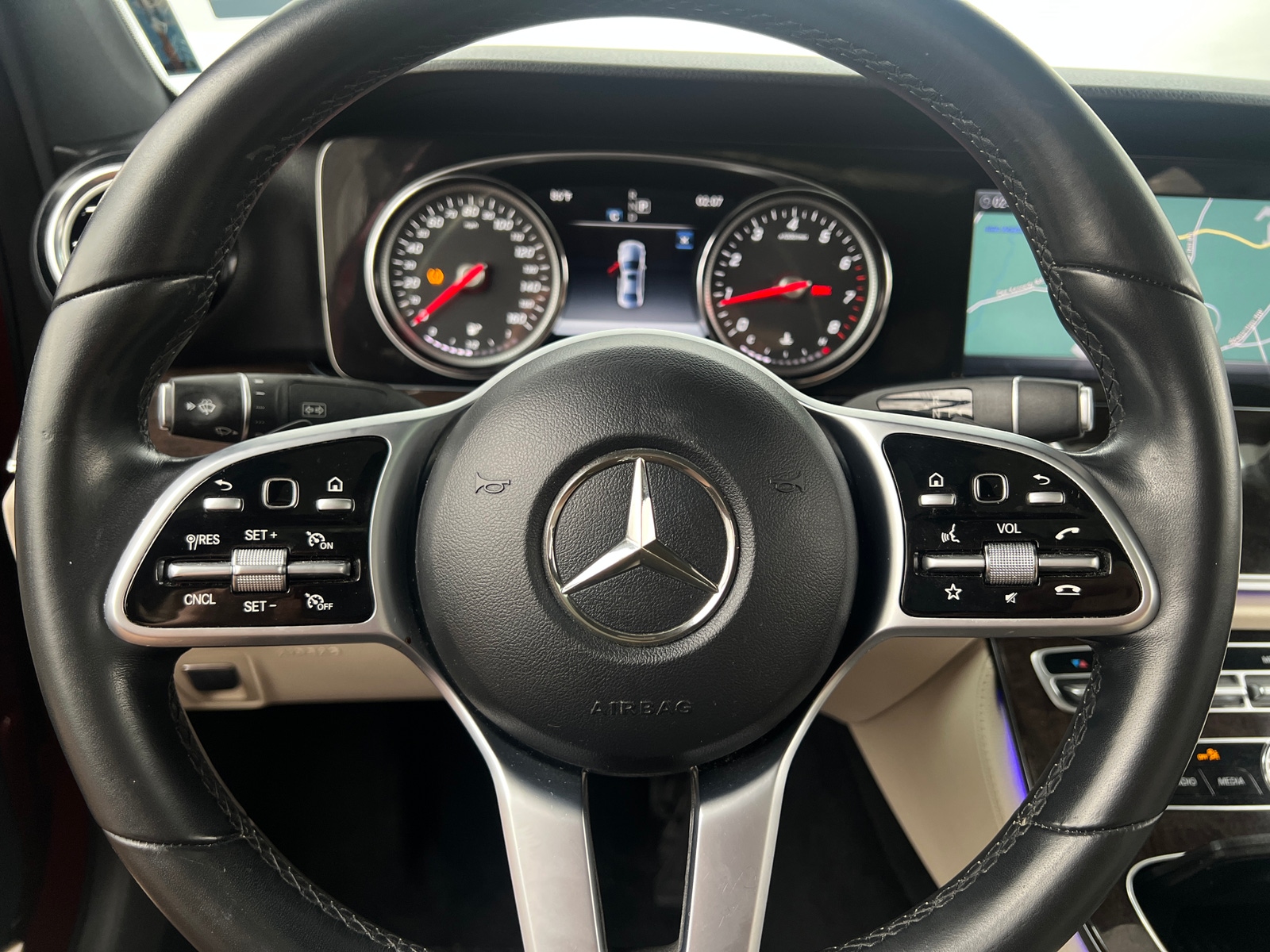 Thumbnail: 2019 Mercedes-Benz E-Class - 4