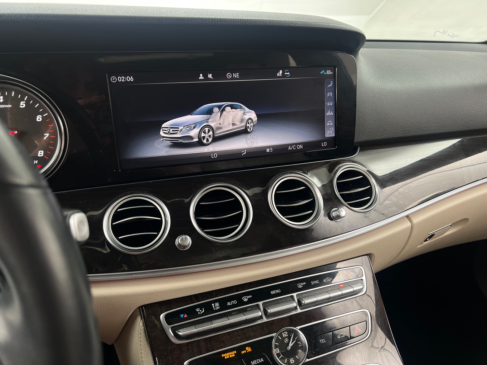 Thumbnail: 2019 Mercedes-Benz E-Class - 3