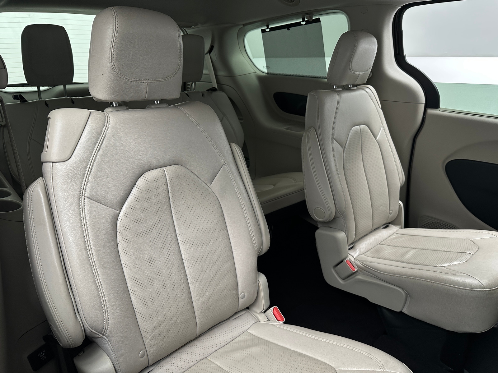 Thumbnail: 2017 Chrysler Pacifica - 5