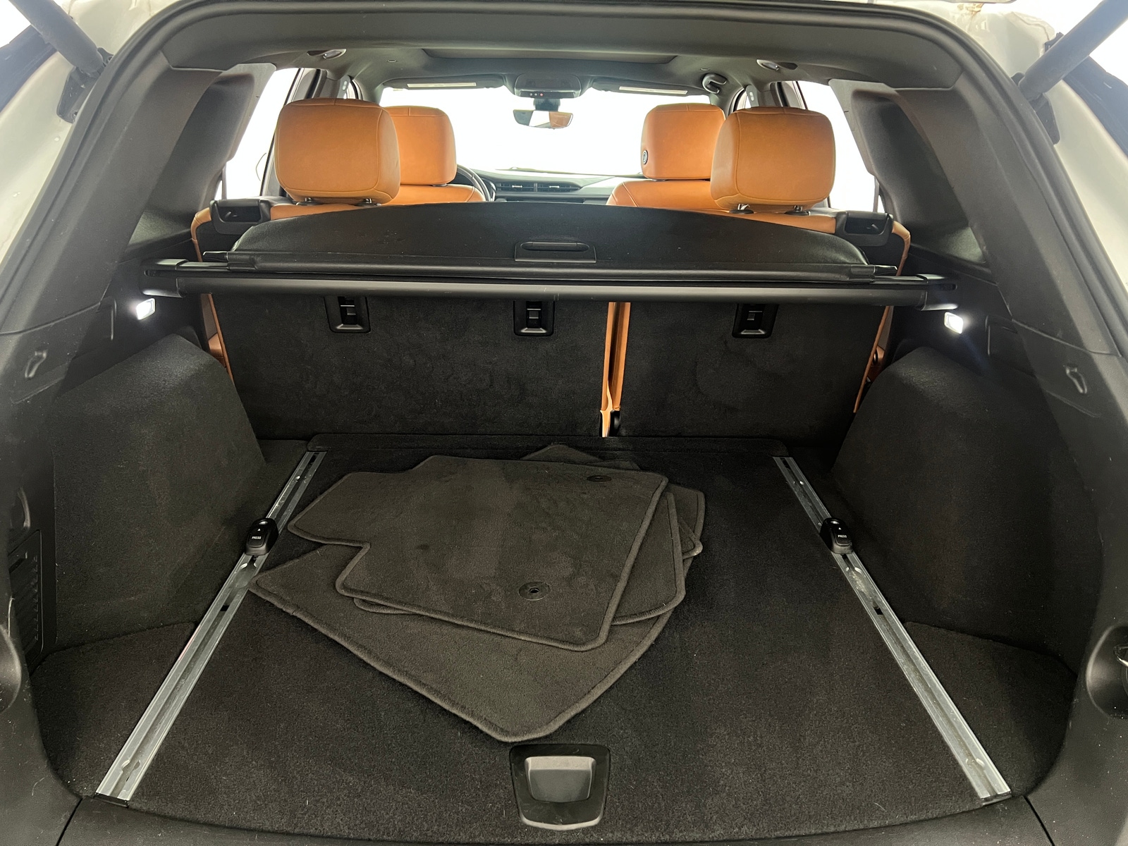 Thumbnail: 2020 Cadillac XT5 - 6