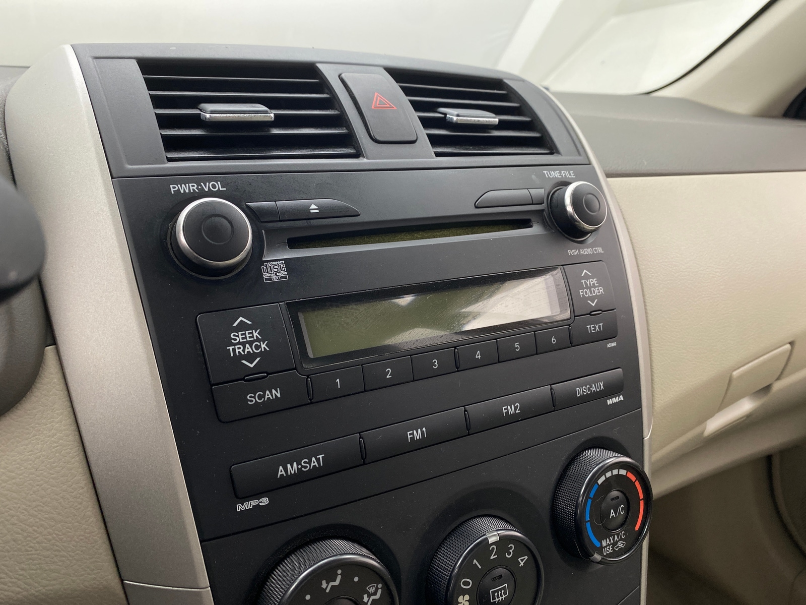 Thumbnail: 2010 Toyota Corolla - 4