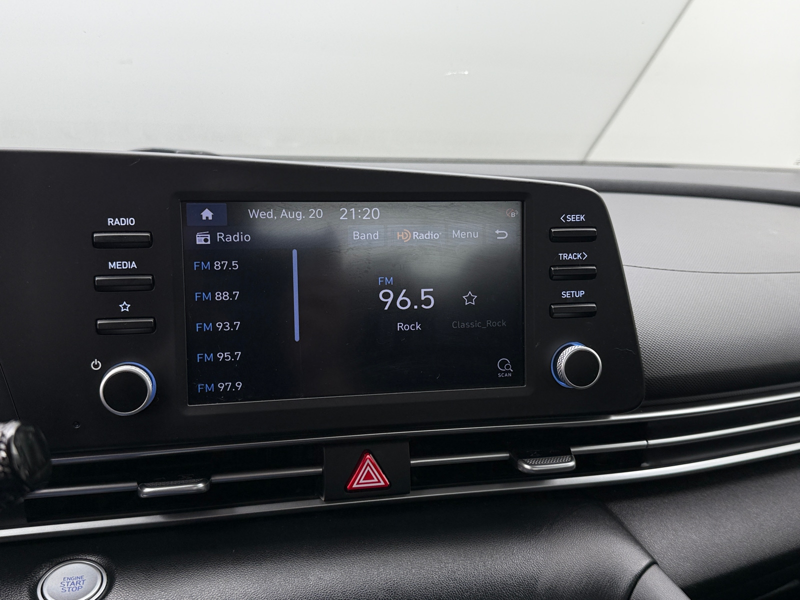 Thumbnail: 2021 Hyundai Elantra - 4