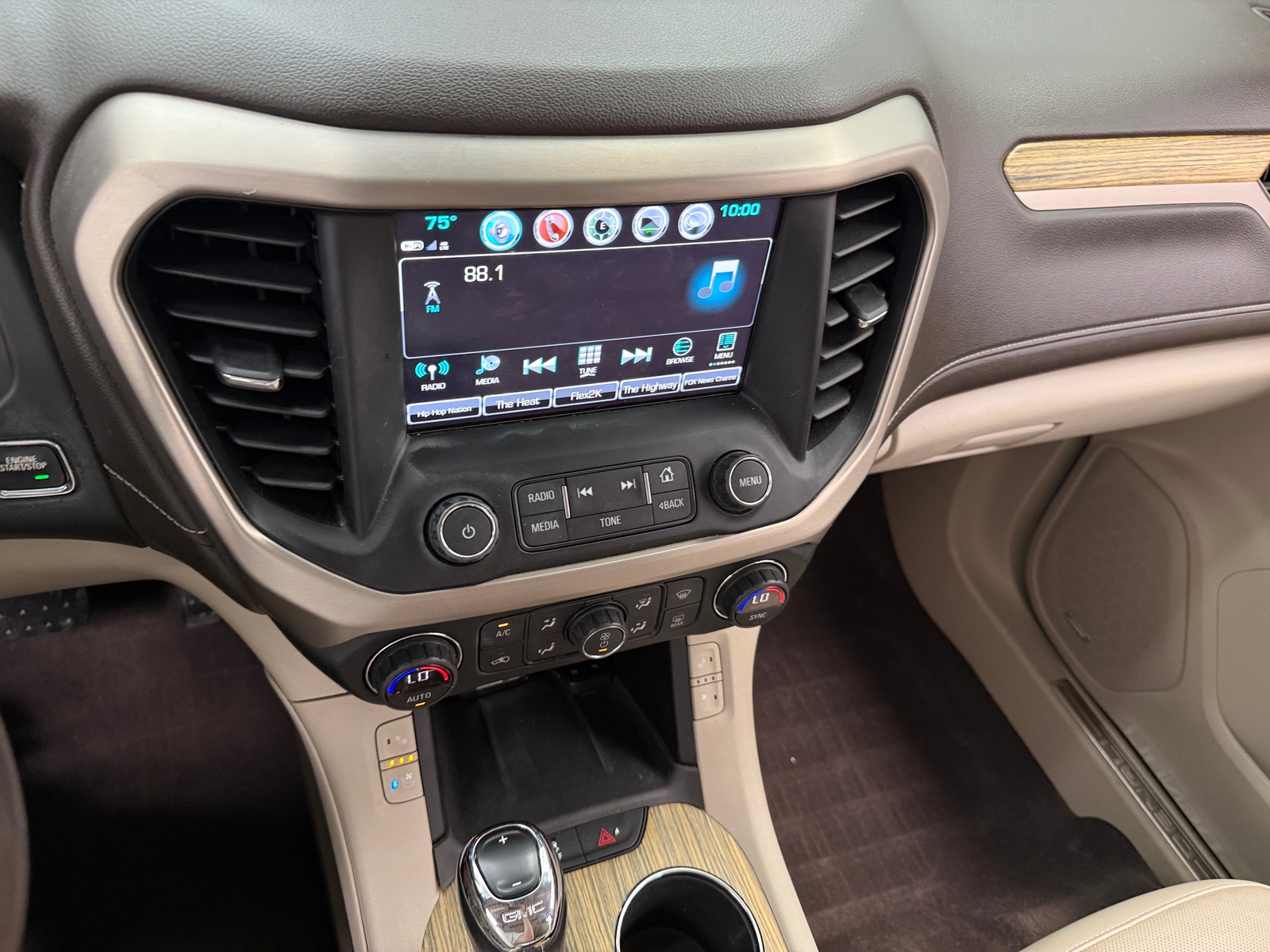 Thumbnail: 2019 GMC Acadia - 3