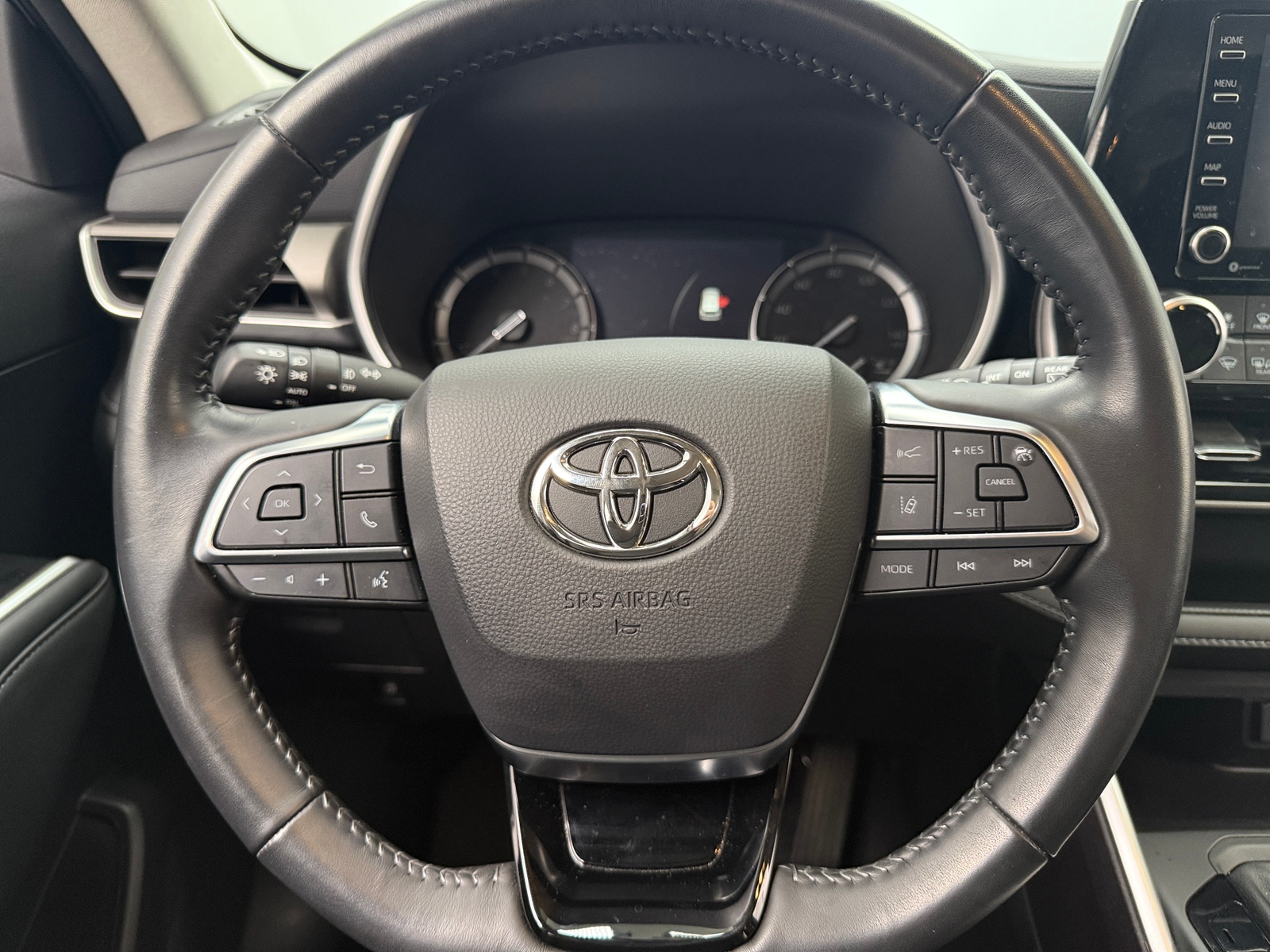 Thumbnail: 2021 Toyota Highlander - 4
