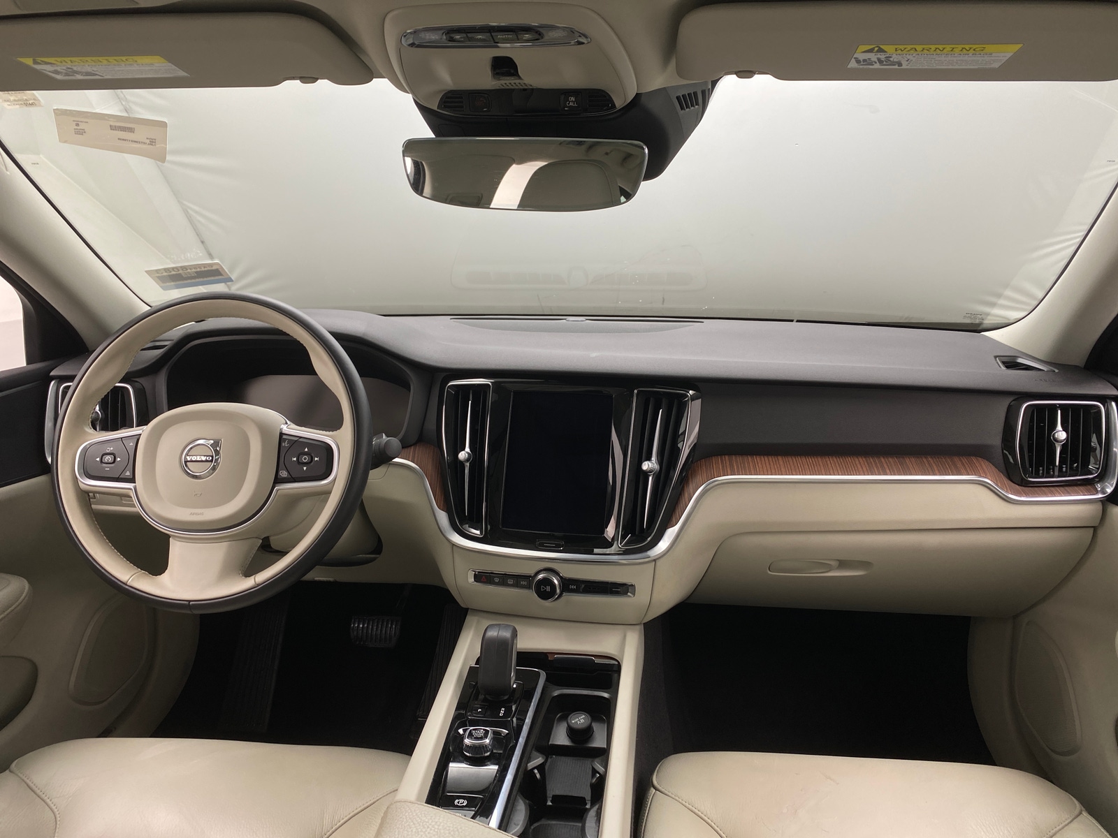 Thumbnail: 2022 Volvo S60 - 2