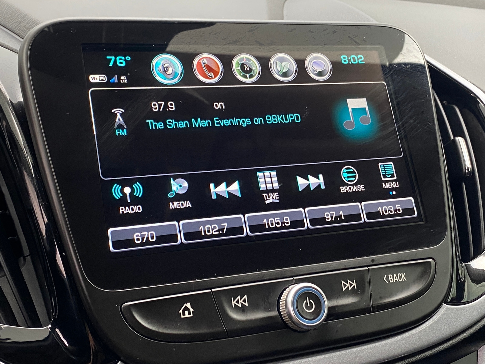 Thumbnail: 2018 Chevrolet Volt - 3