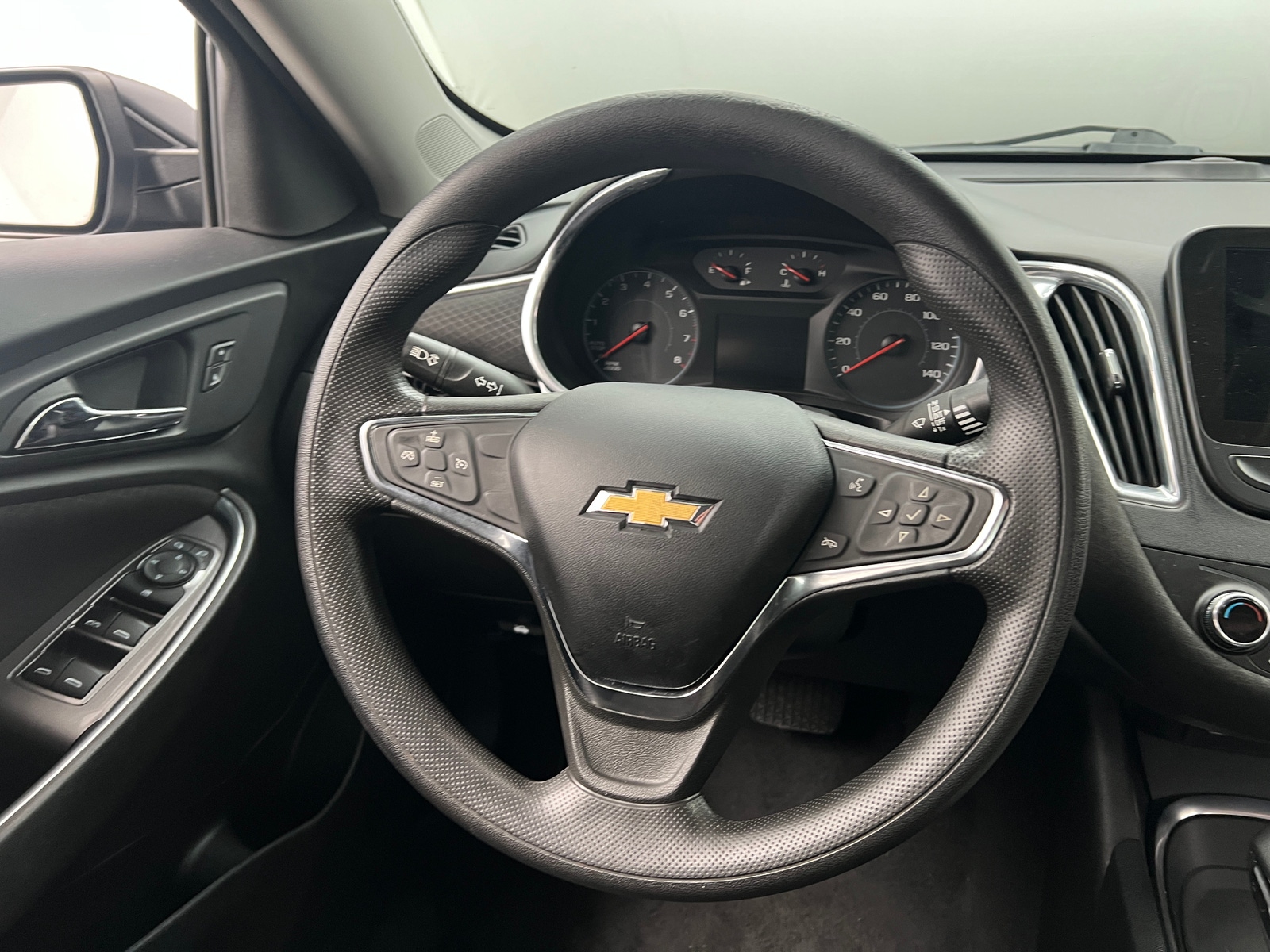 Thumbnail: 2021 Chevrolet Malibu - 5