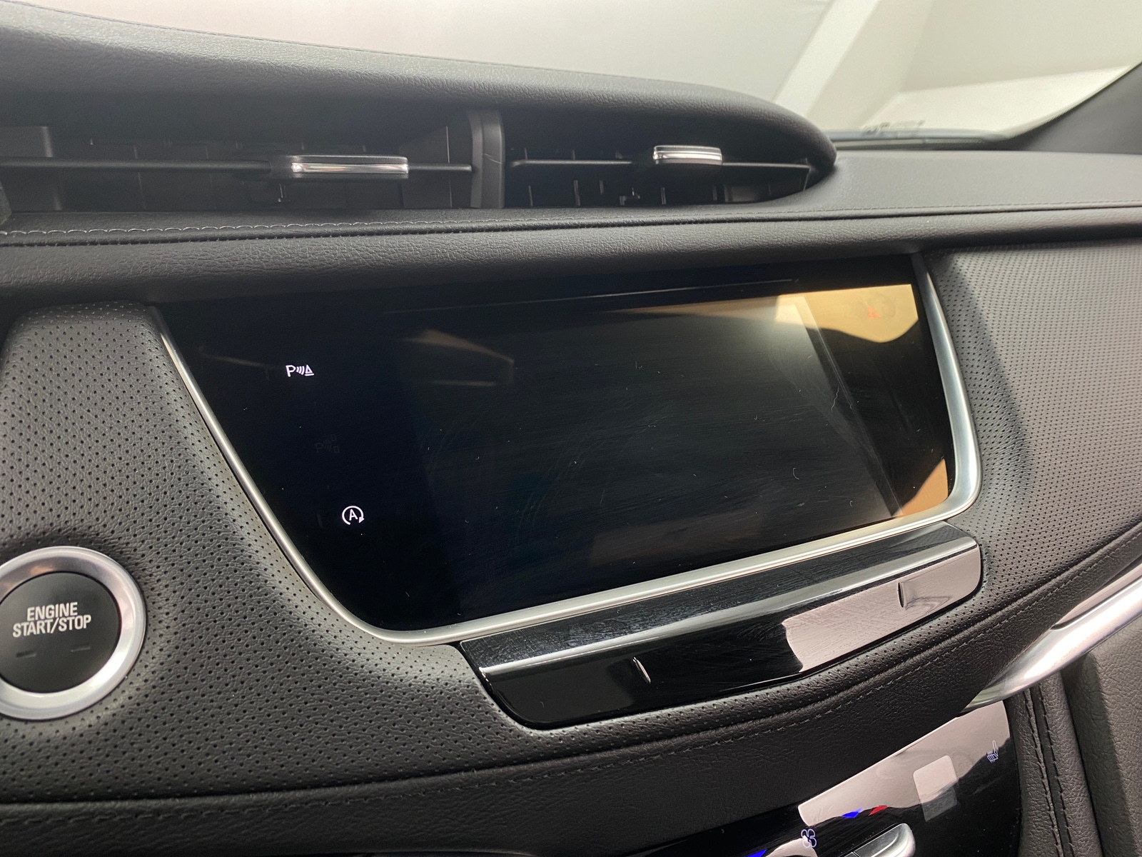 Thumbnail: 2023 Cadillac XT5 - 3
