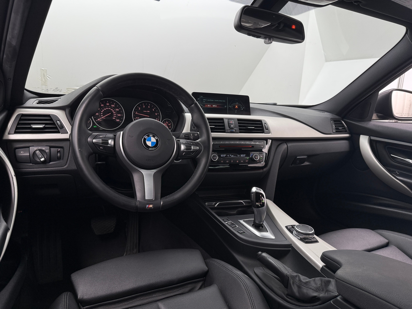 Thumbnail: 2017 BMW 3 Series - 2