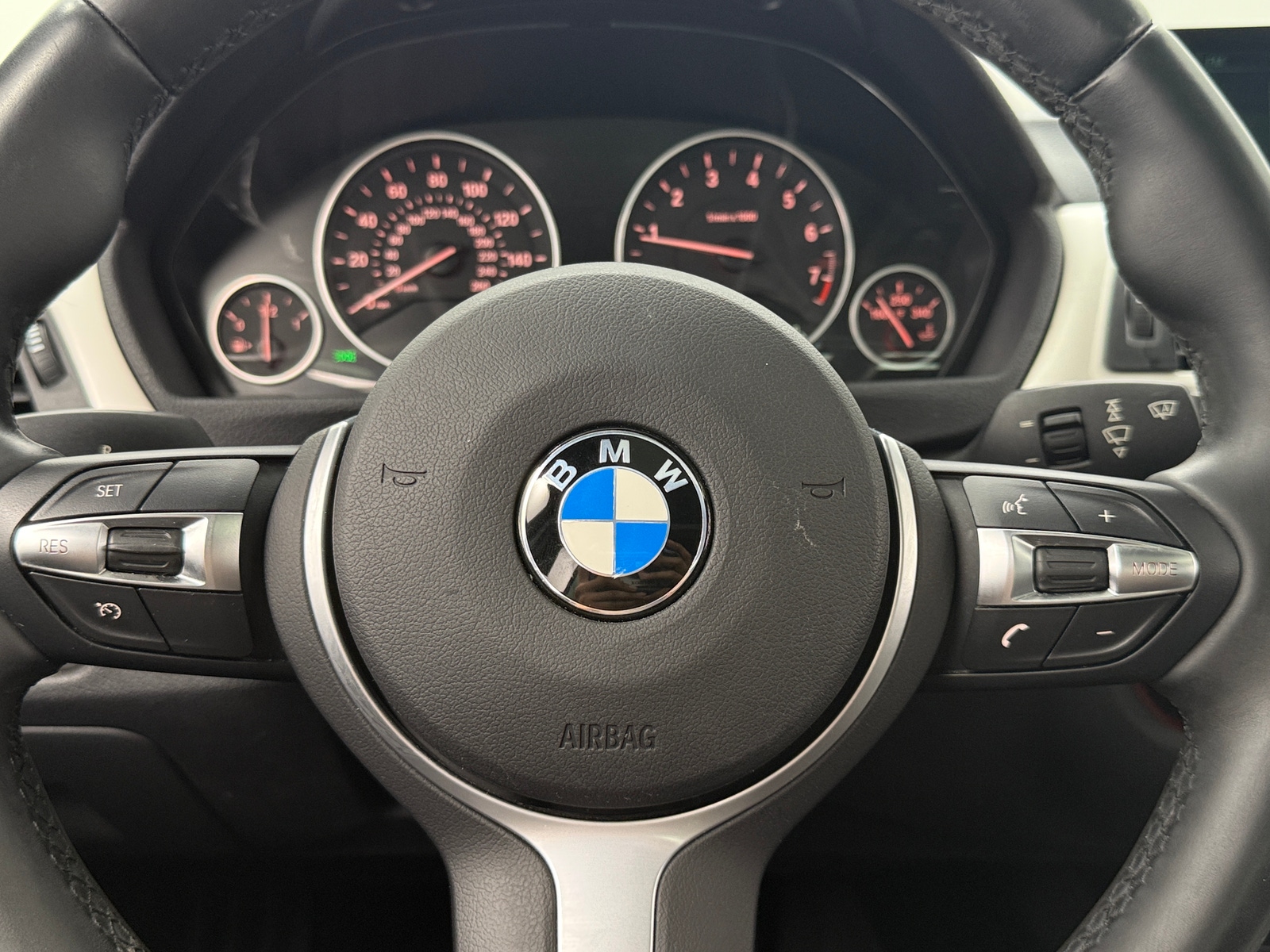 Thumbnail: 2017 BMW 3 Series - 4