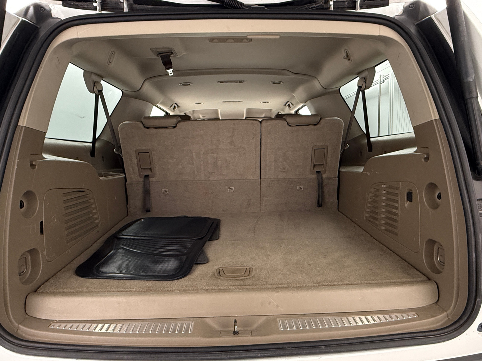 Thumbnail: 2018 Chevrolet Suburban - 6