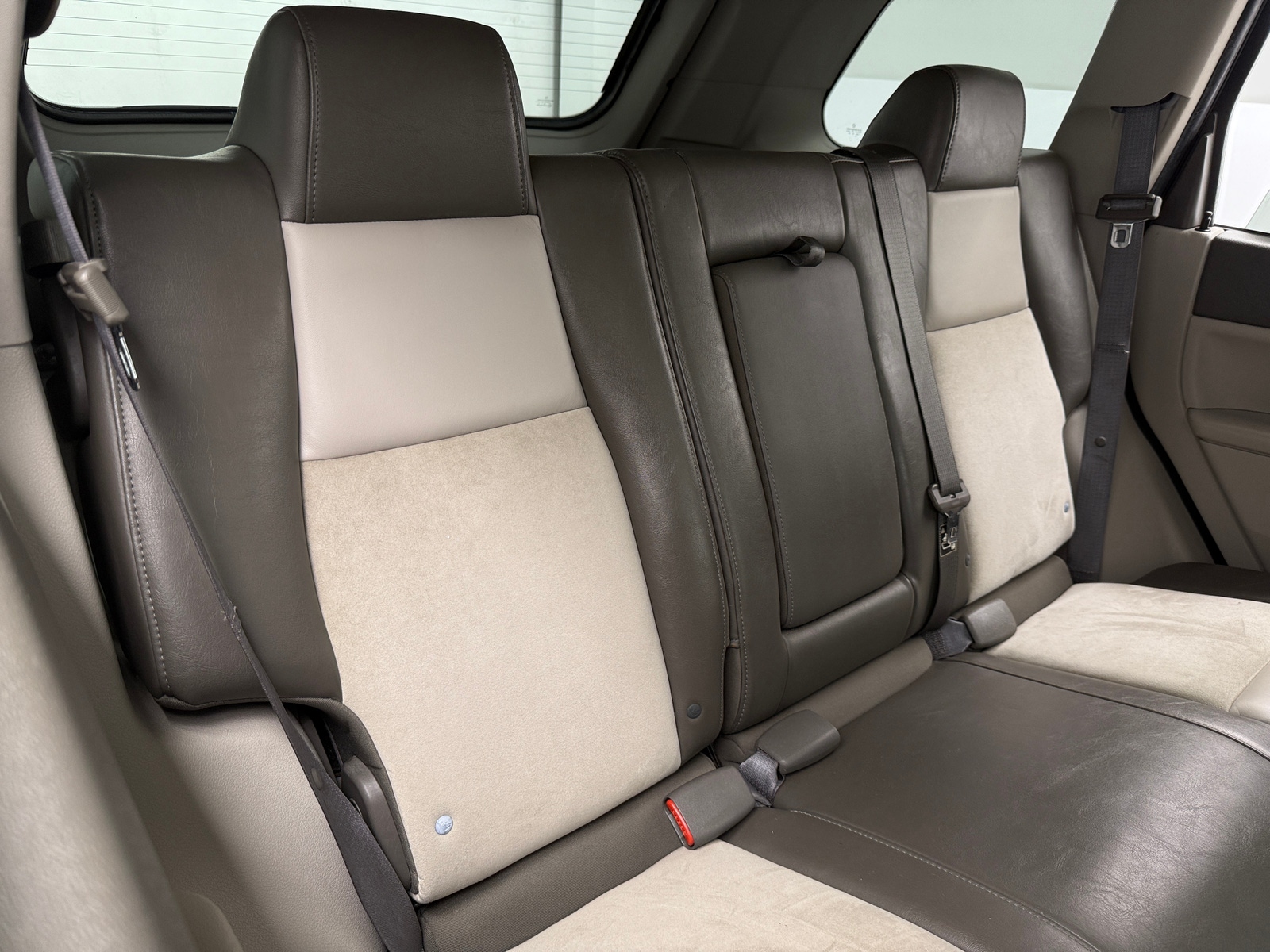 Thumbnail: 2010 Jeep Grand Cherokee - 5