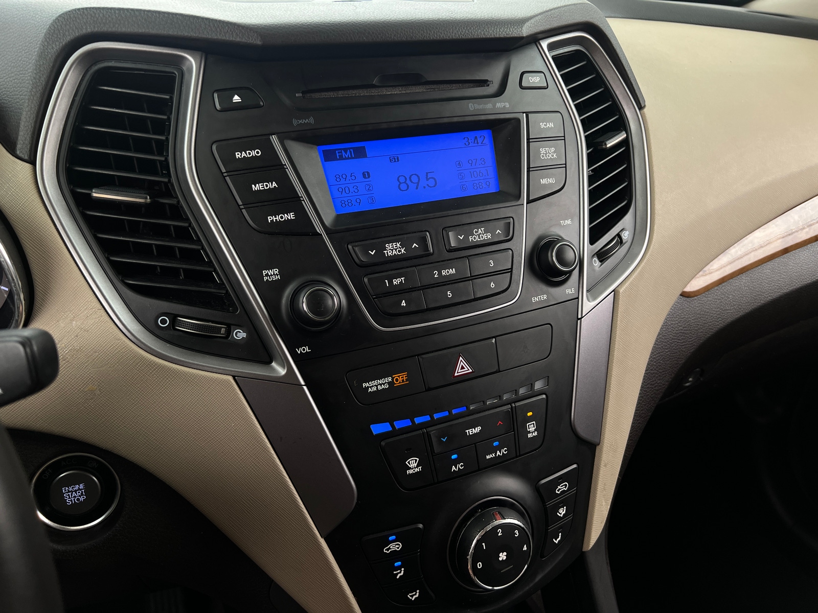 Thumbnail: 2013 Hyundai Santa Fe - 4