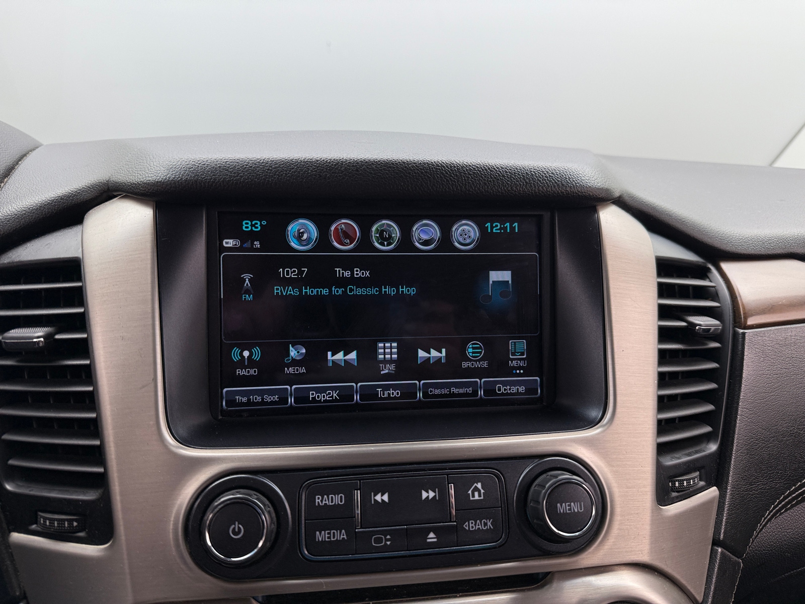 Thumbnail: 2019 GMC Yukon XL - 3