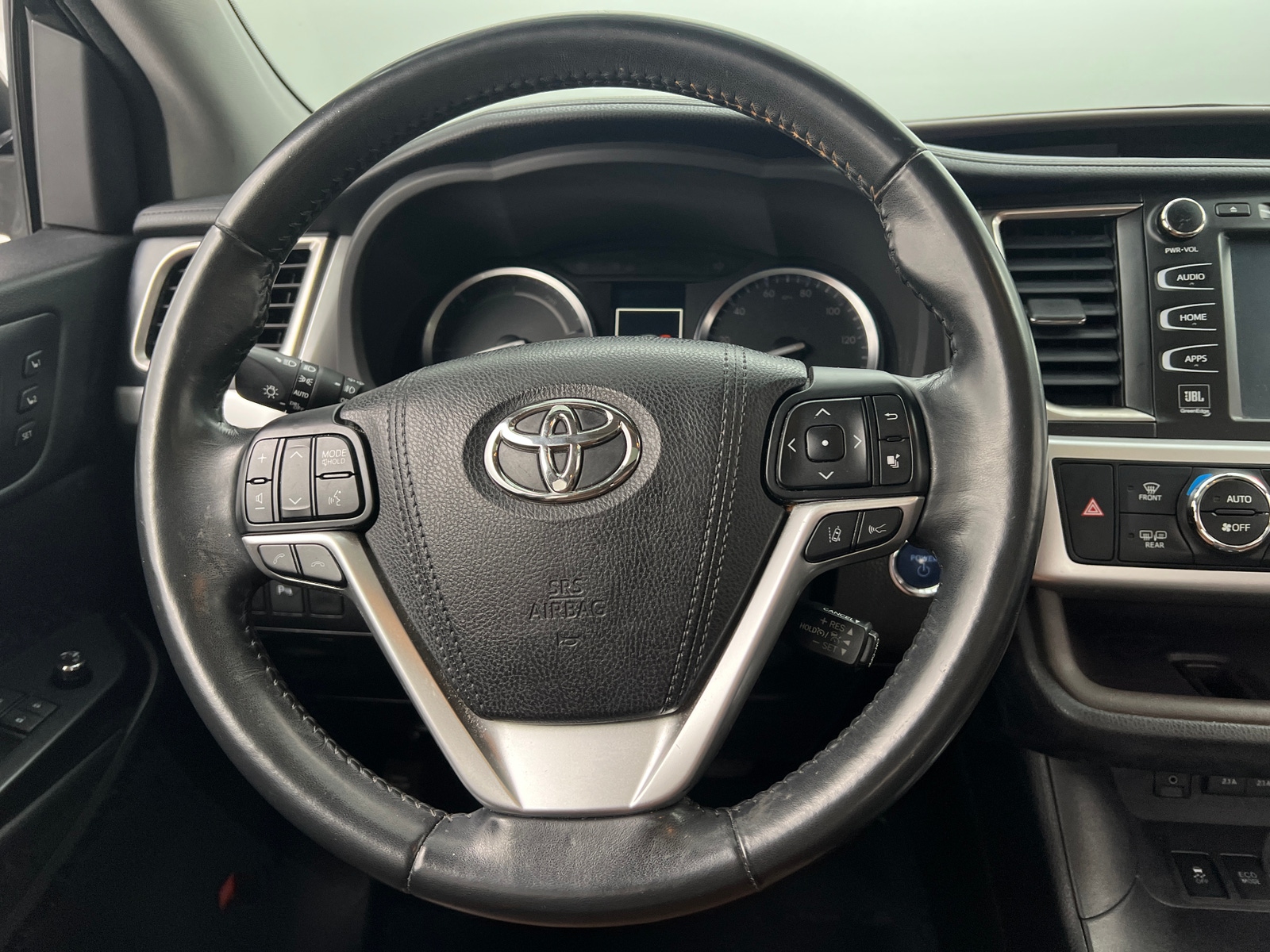 Thumbnail: 2018 Toyota Highlander - 4
