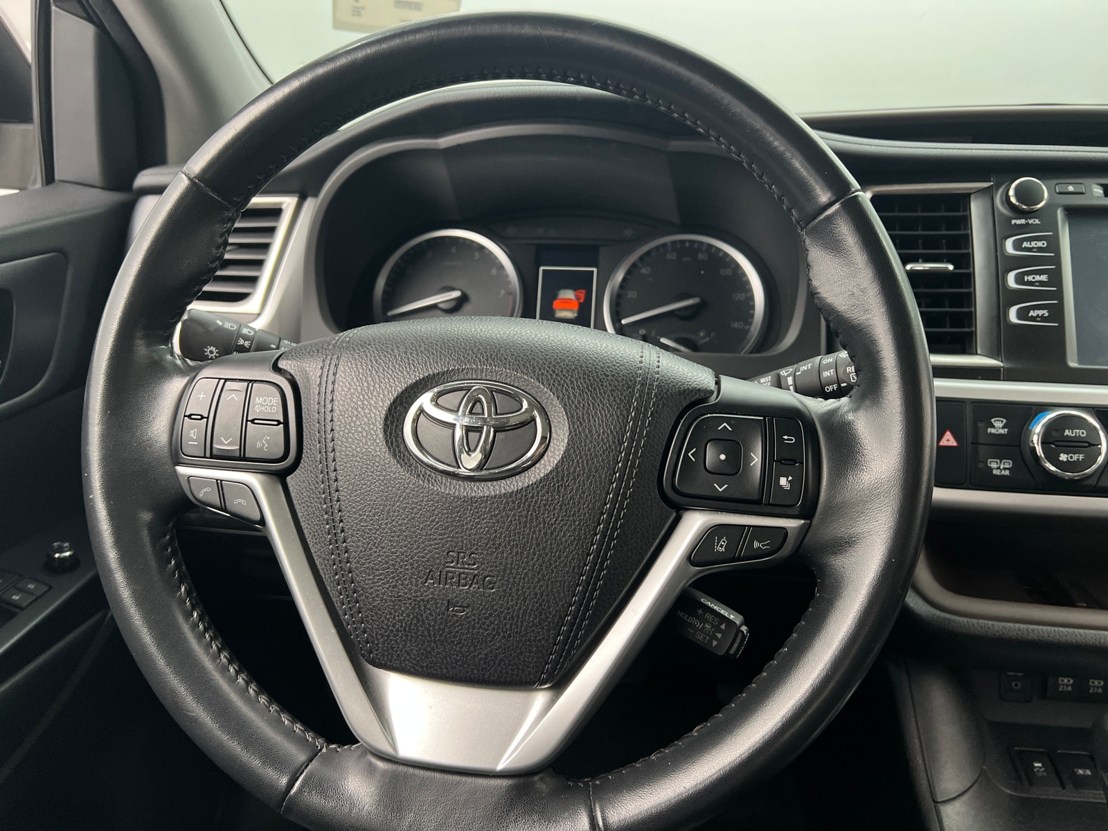 Thumbnail: 2018 Toyota Highlander - 4