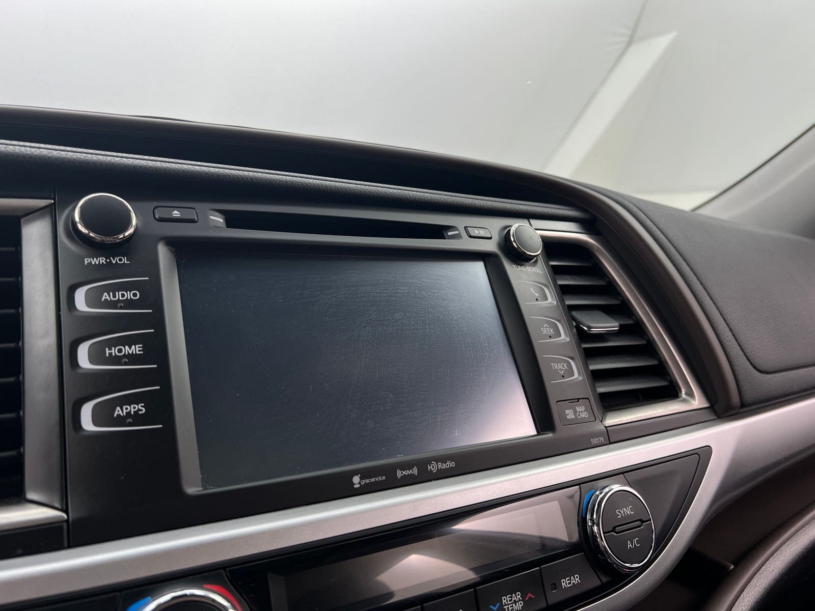 Thumbnail: 2018 Toyota Highlander - 3