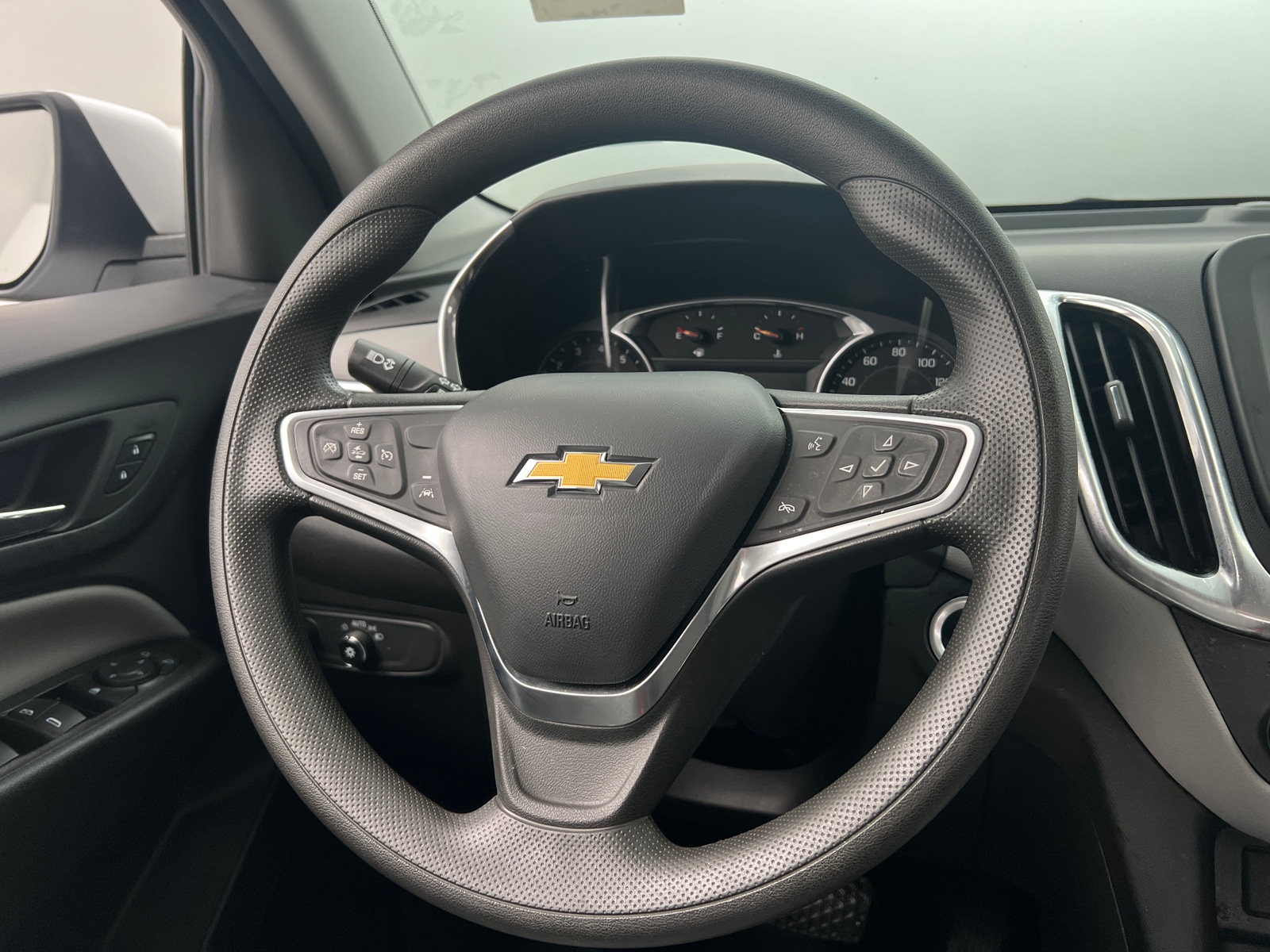 Thumbnail: 2023 Chevrolet Equinox - 5