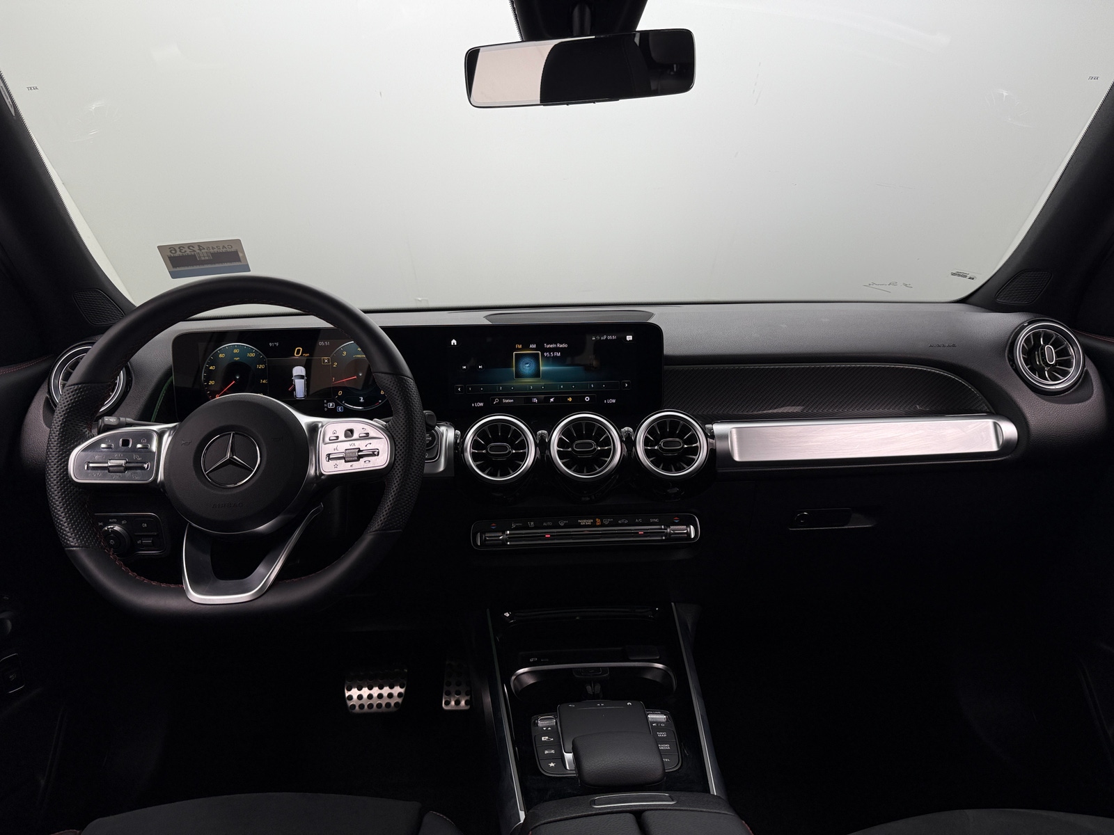 Thumbnail: 2022 Mercedes-Benz GLB - 3