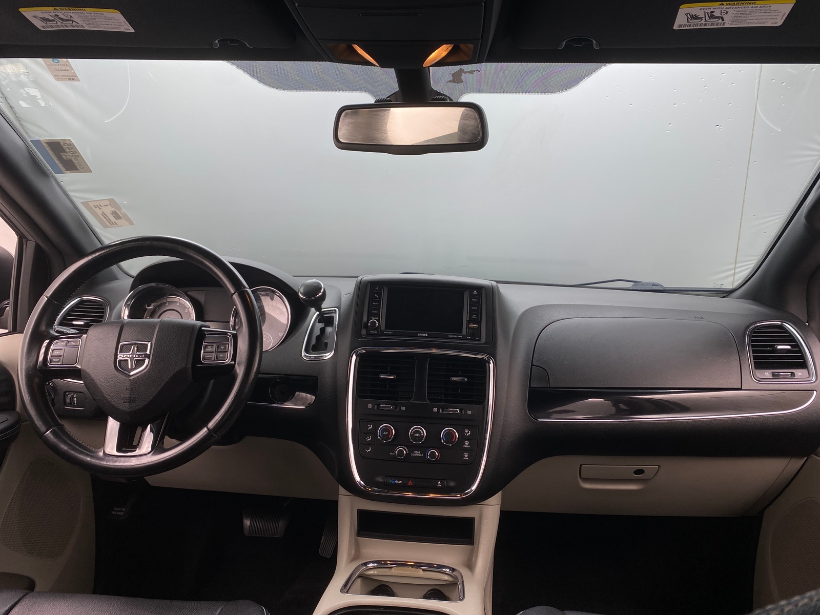 Thumbnail: 2019 Dodge Grand Caravan - 2