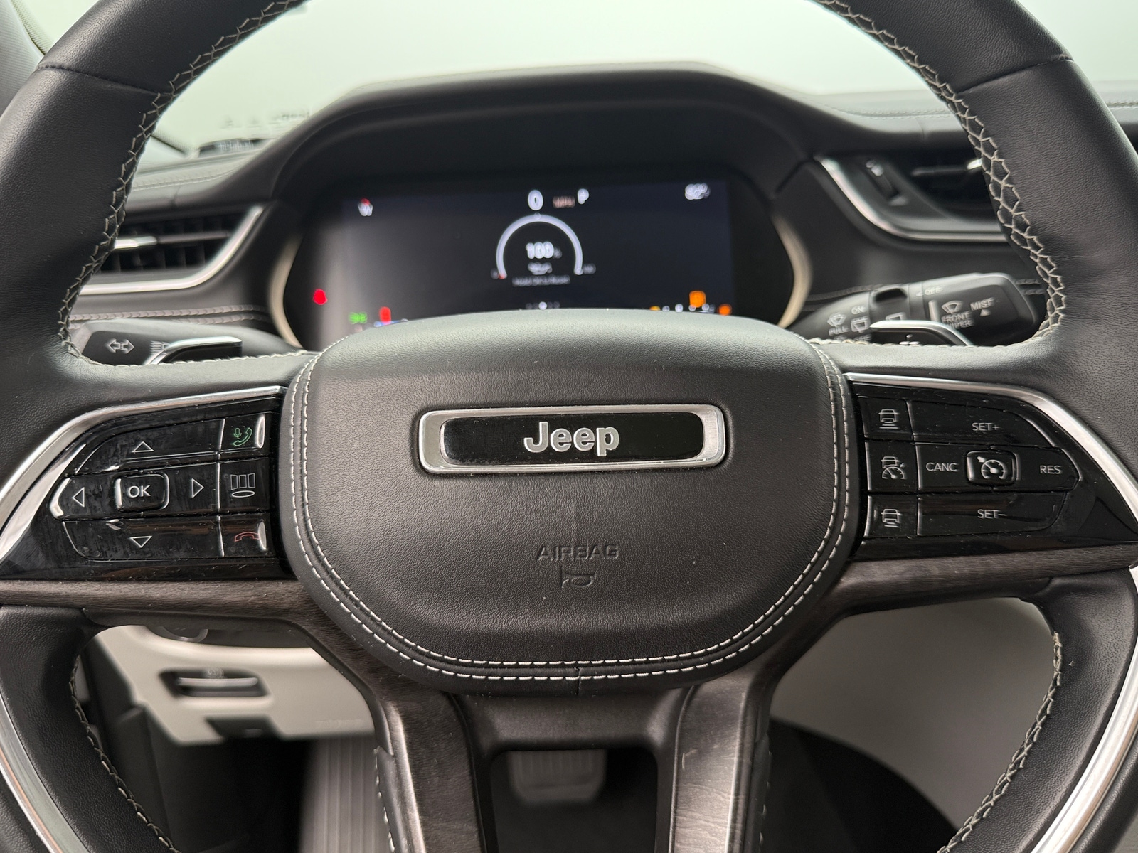 Thumbnail: 2021 Jeep Grand Cherokee L - 4