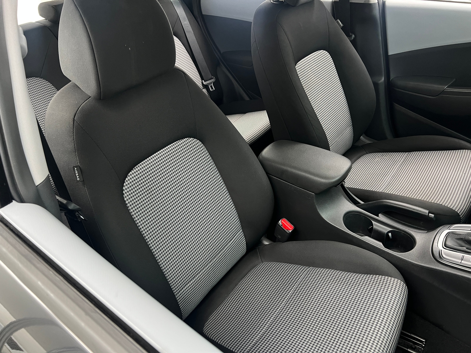 Thumbnail: 2019 Hyundai Kona - 2
