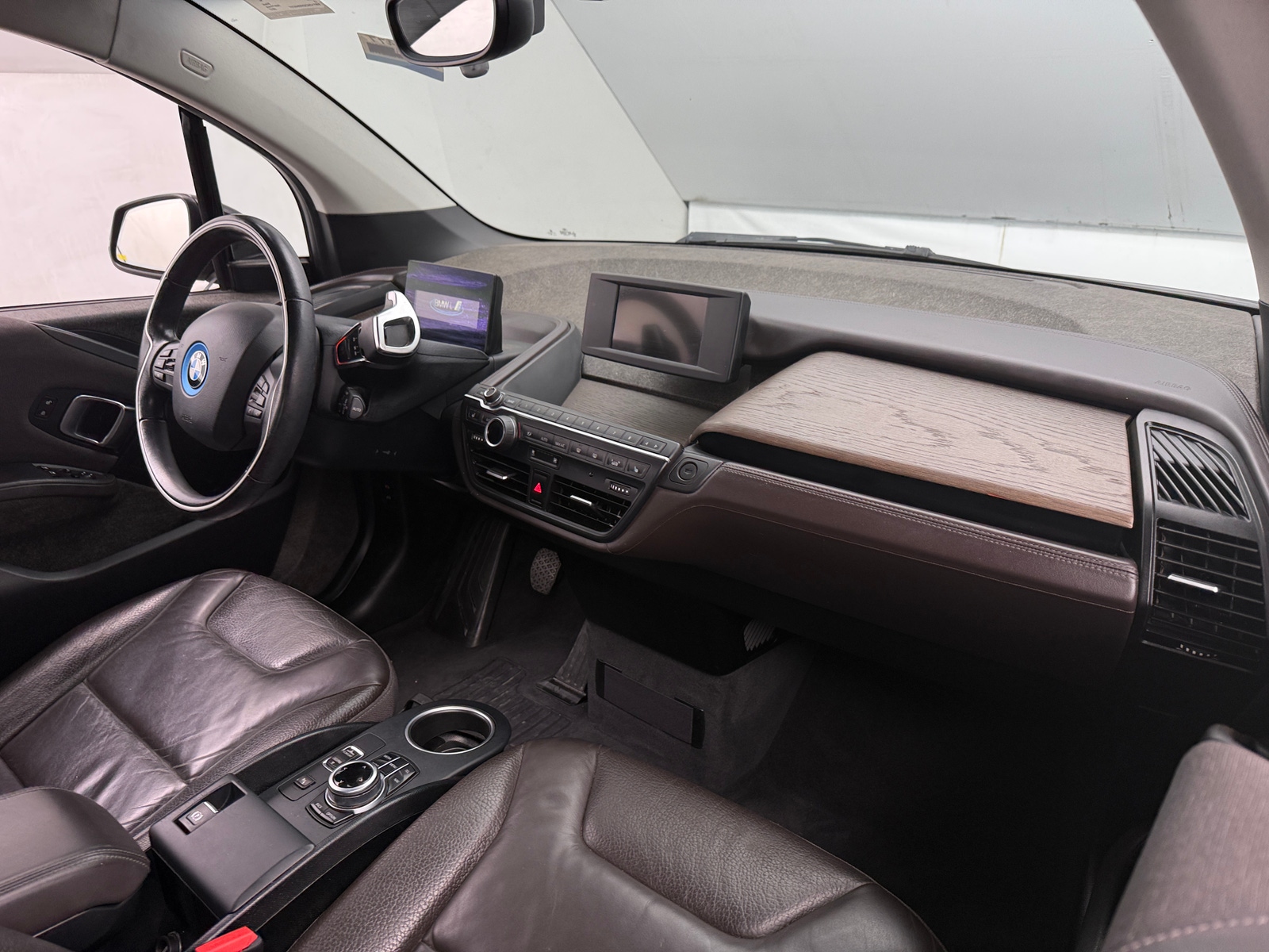 Thumbnail: 2017 BMW i3 - 3