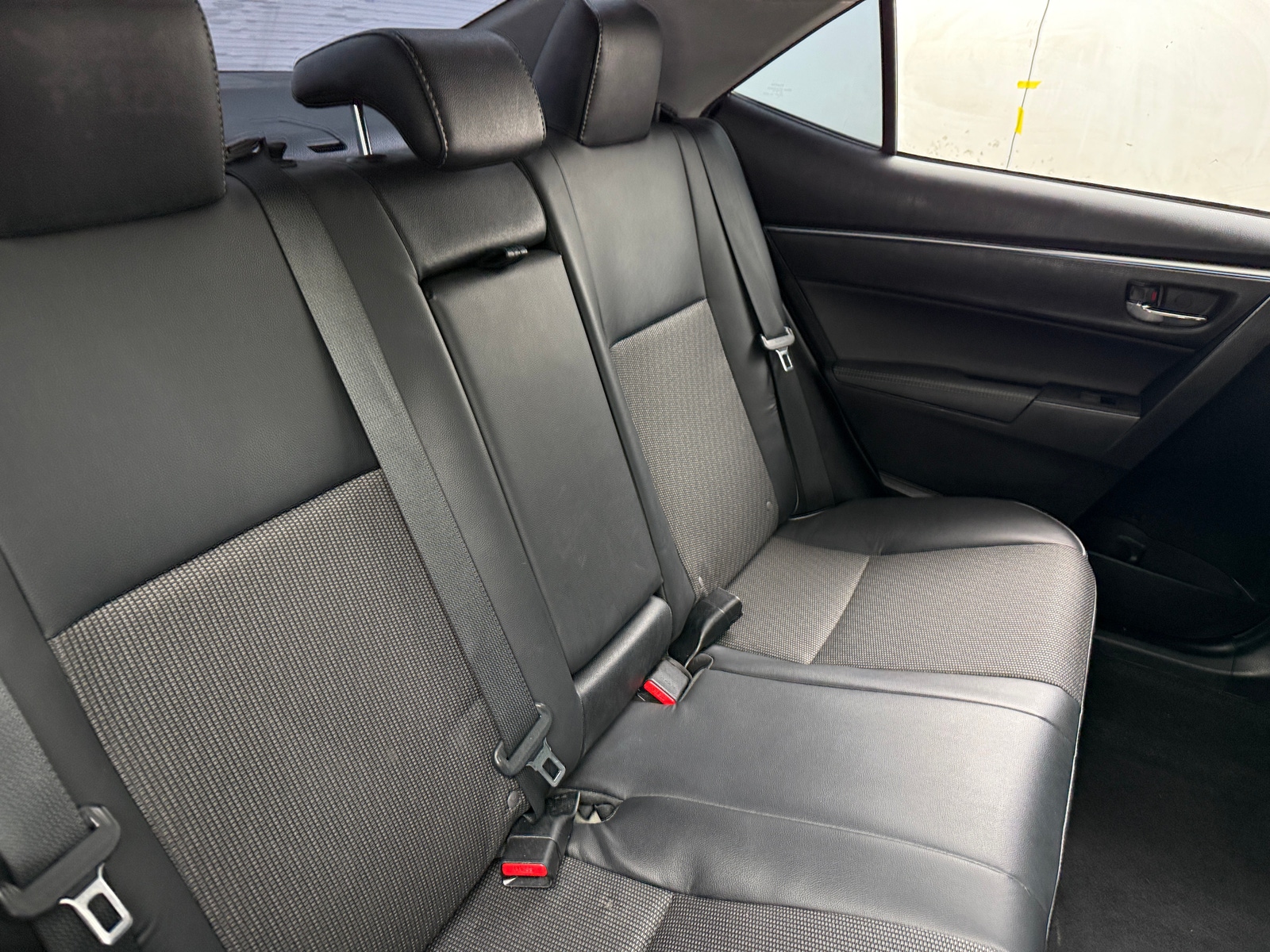 Thumbnail: 2015 Toyota Corolla - 6