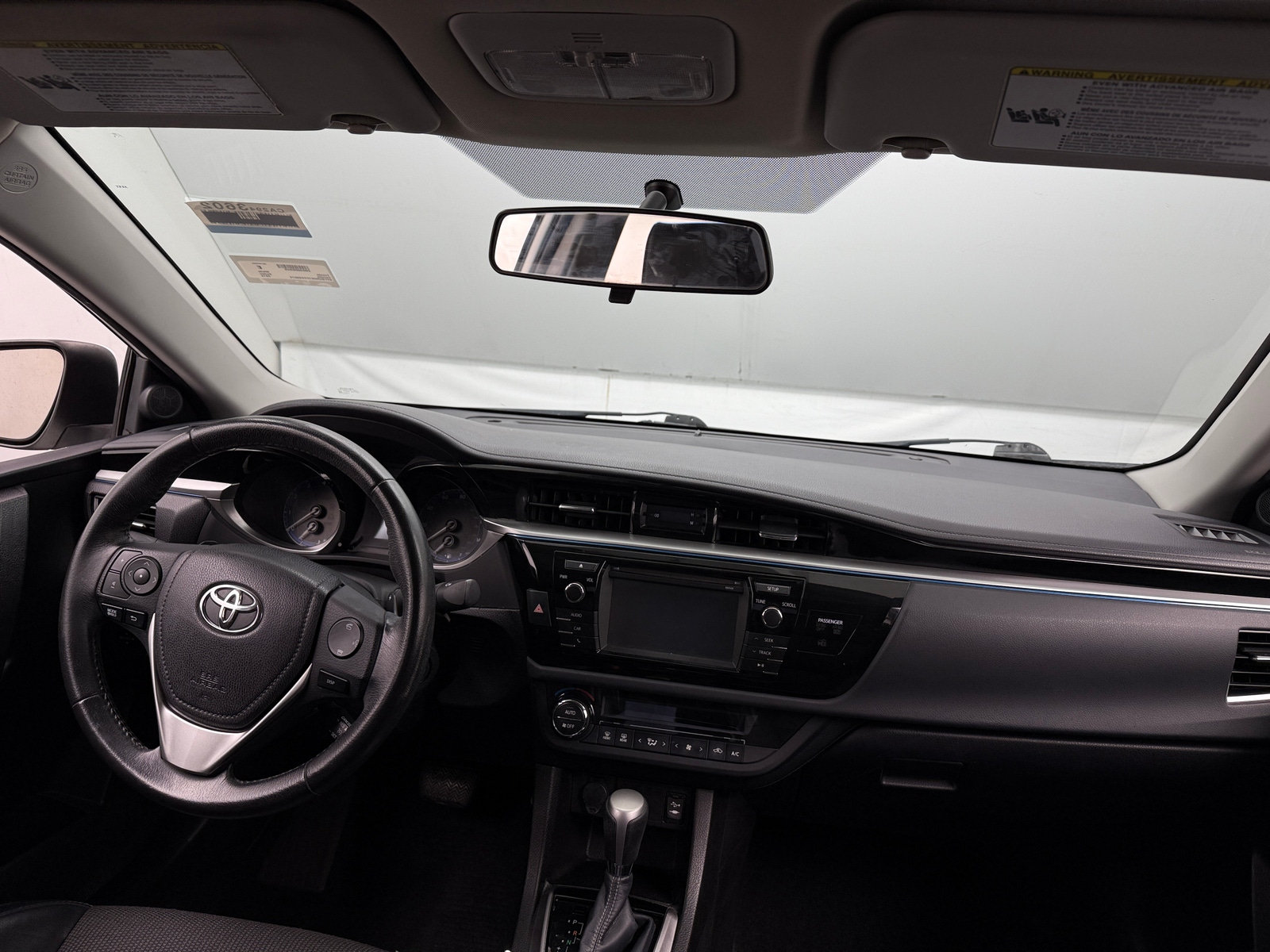 Thumbnail: 2015 Toyota Corolla - 3