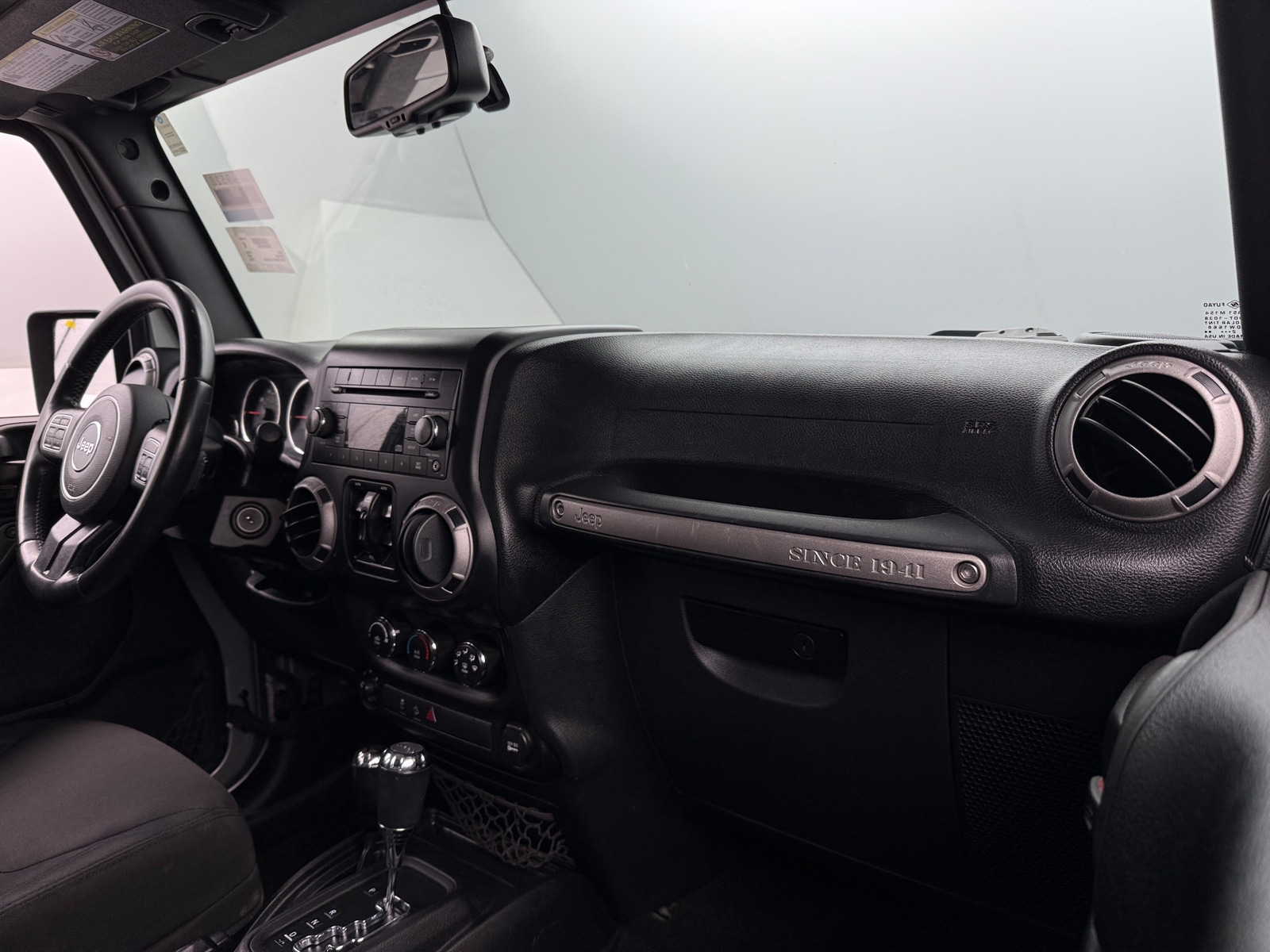 Thumbnail: 2015 Jeep Wrangler - 3