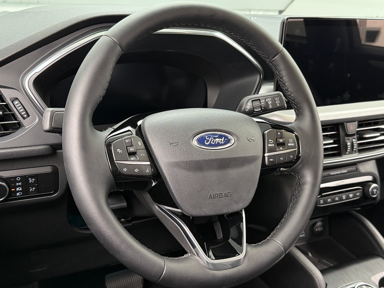Thumbnail: 2023 Ford Escape - 4