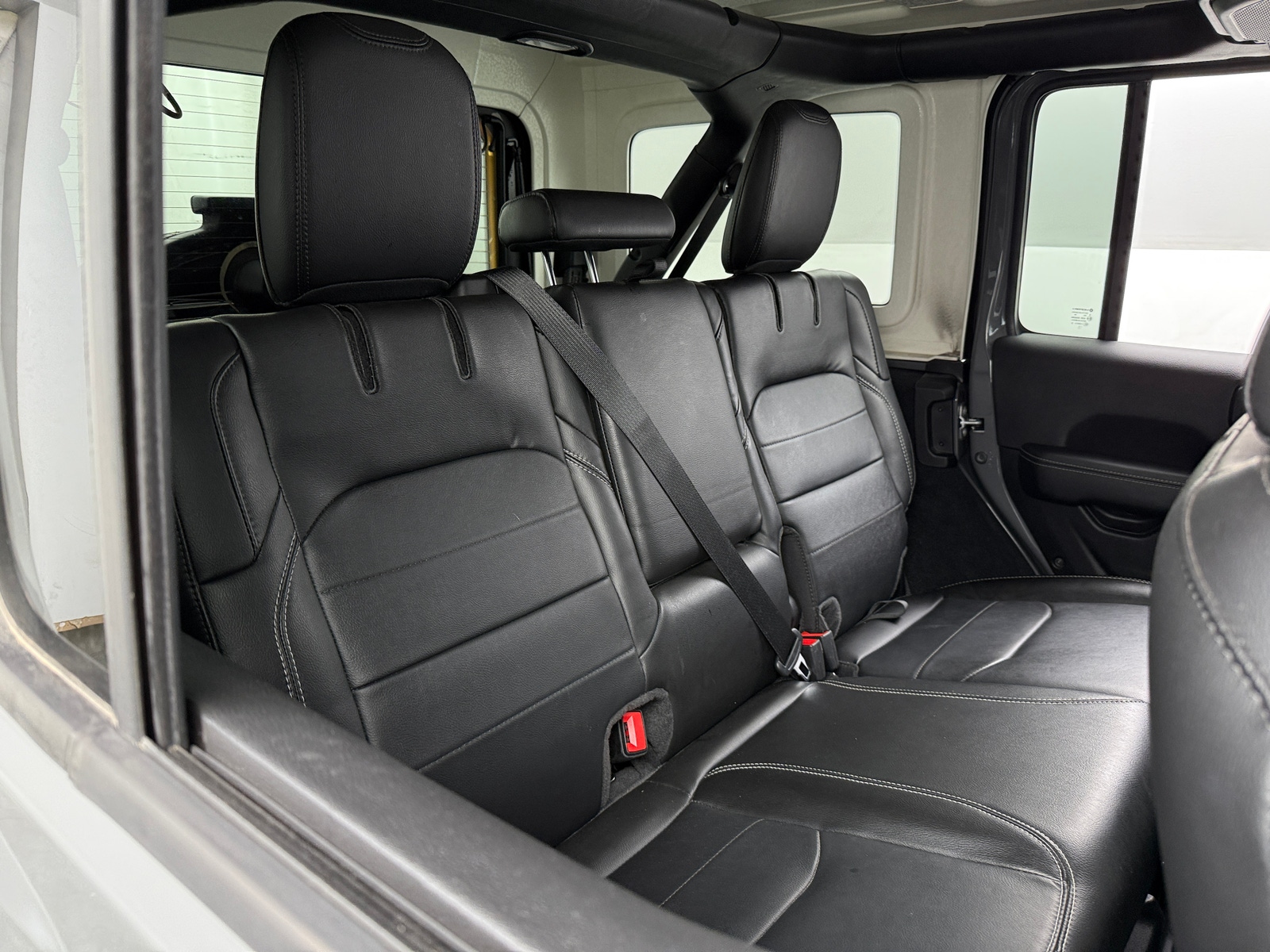 Thumbnail: 2022 Jeep Wrangler - 5