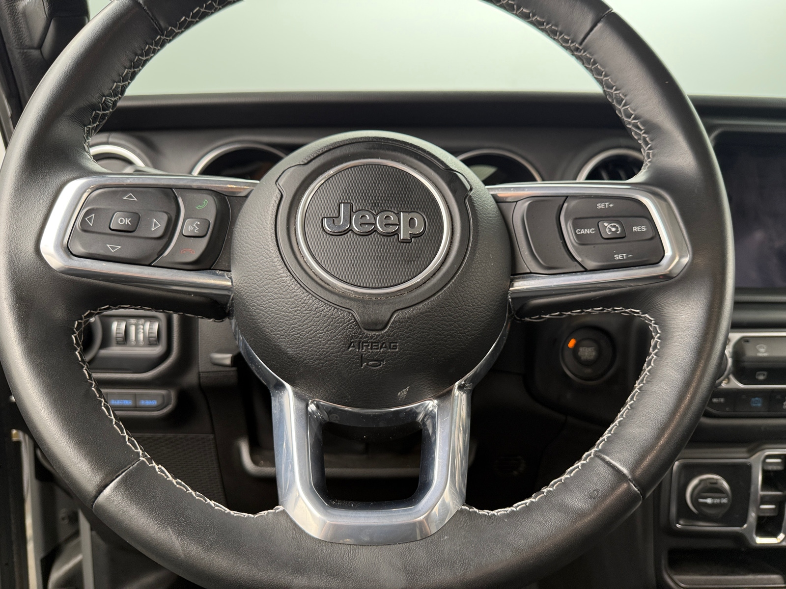 Thumbnail: 2022 Jeep Wrangler - 4