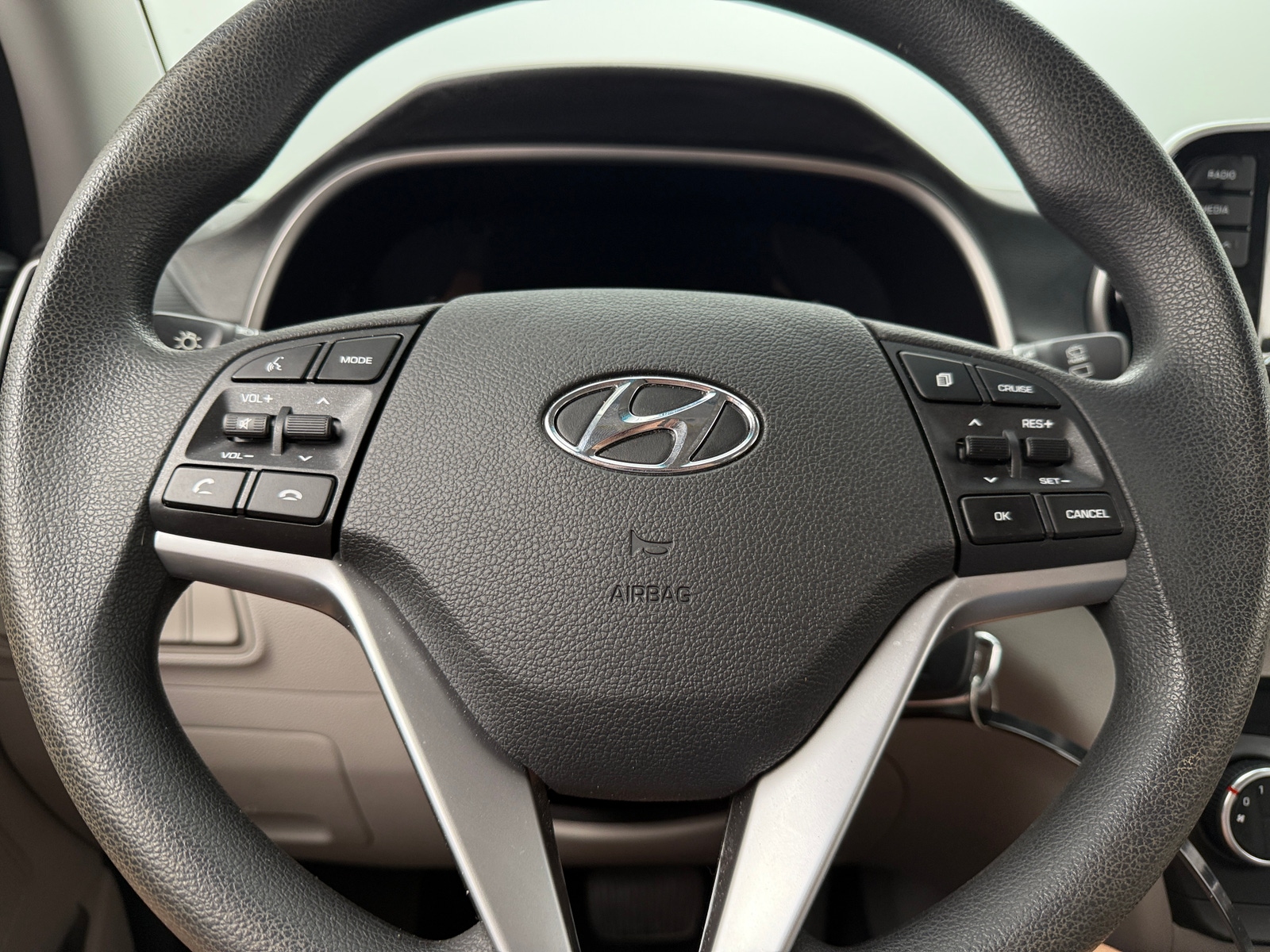 Thumbnail: 2019 Hyundai Tucson - 5