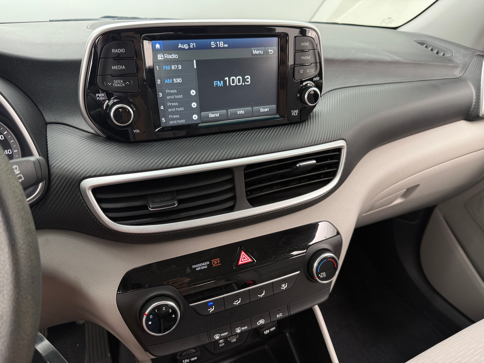 Thumbnail: 2019 Hyundai Tucson - 4