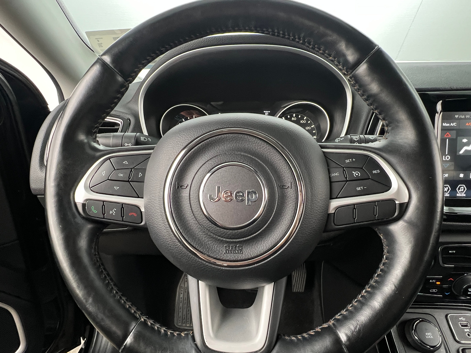 Thumbnail: 2018 Jeep Compass - 4