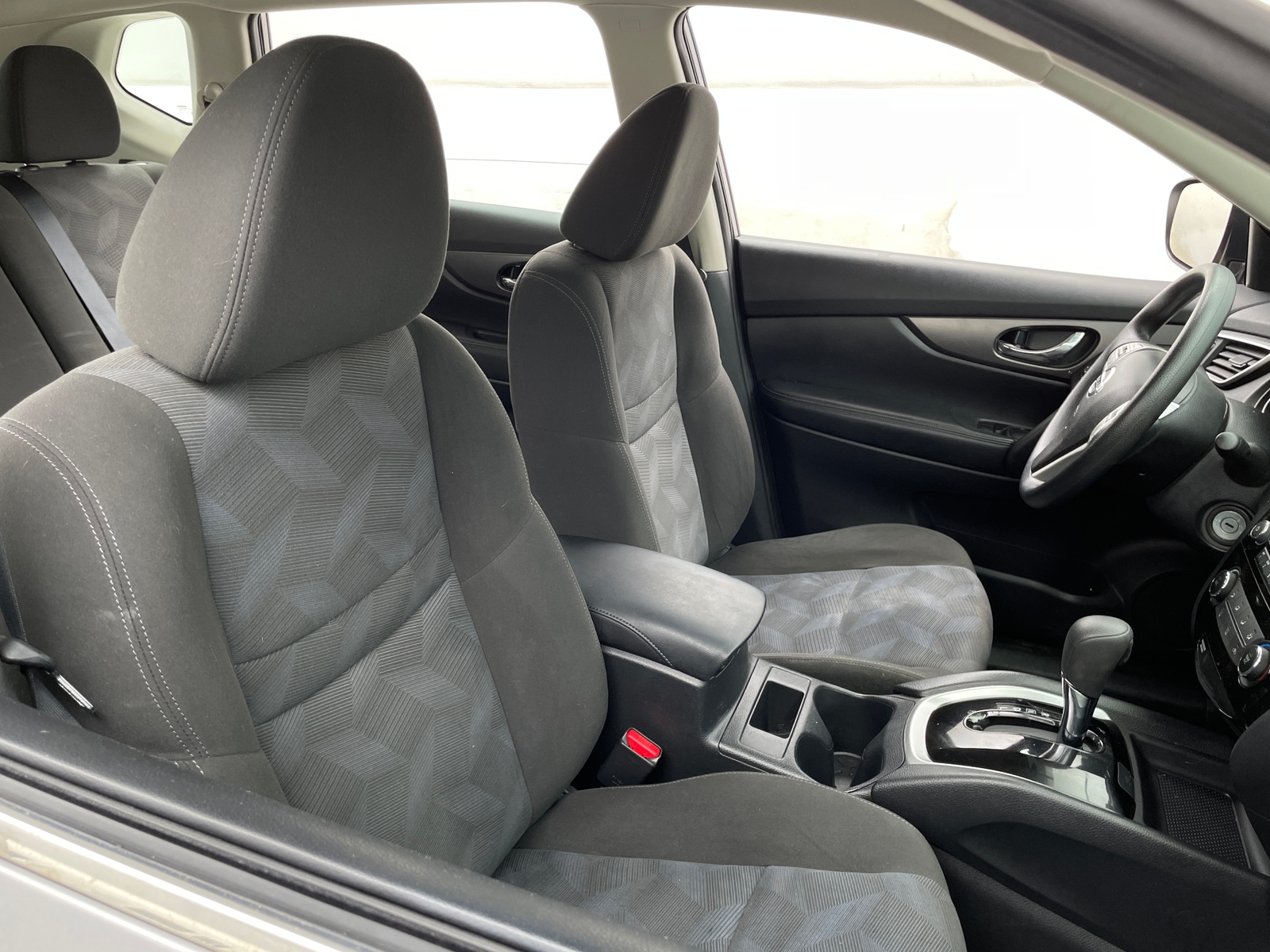 Thumbnail: 2016 Nissan Rogue - 2