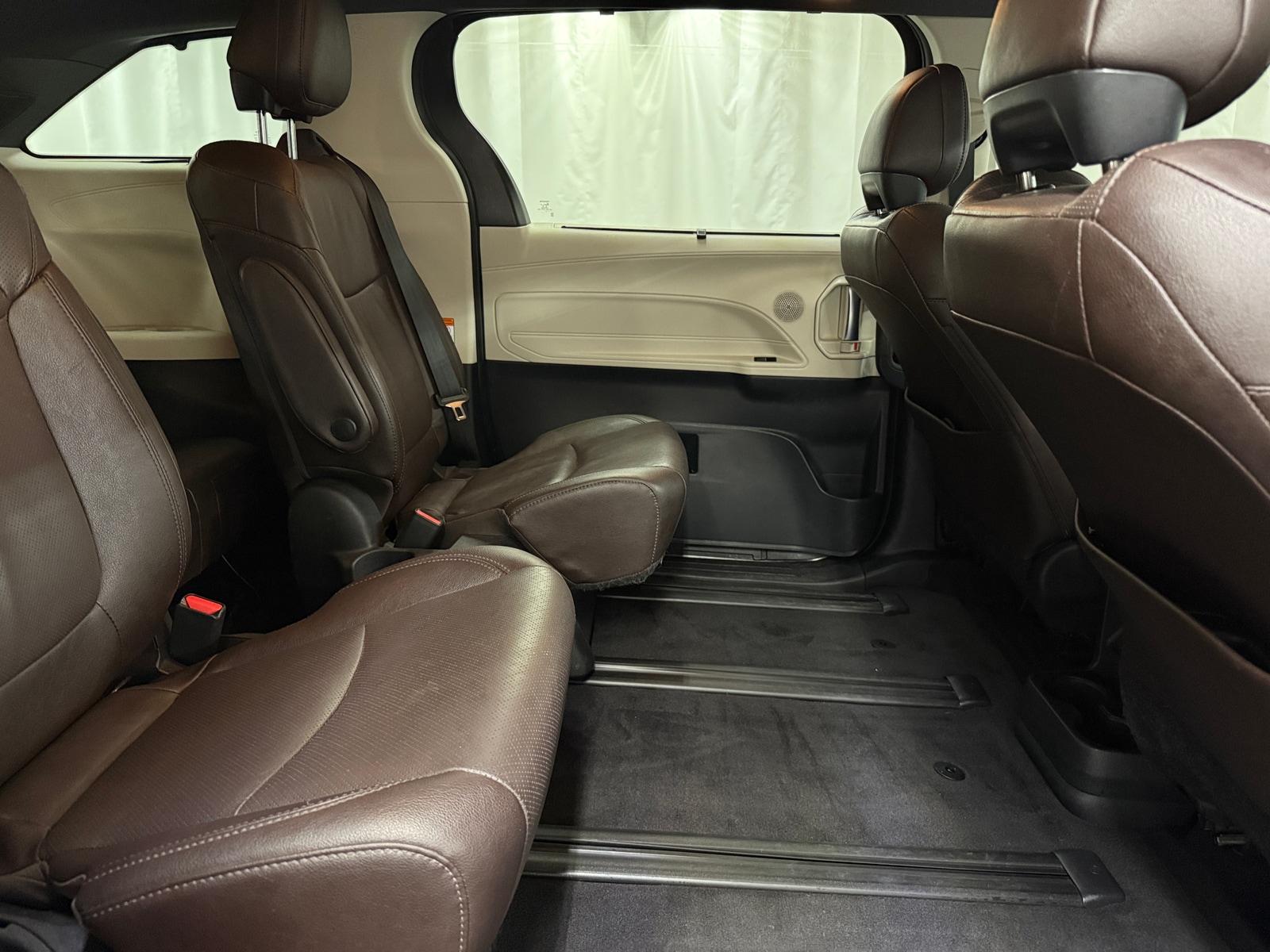 Thumbnail: 2021 Toyota Sienna - 5