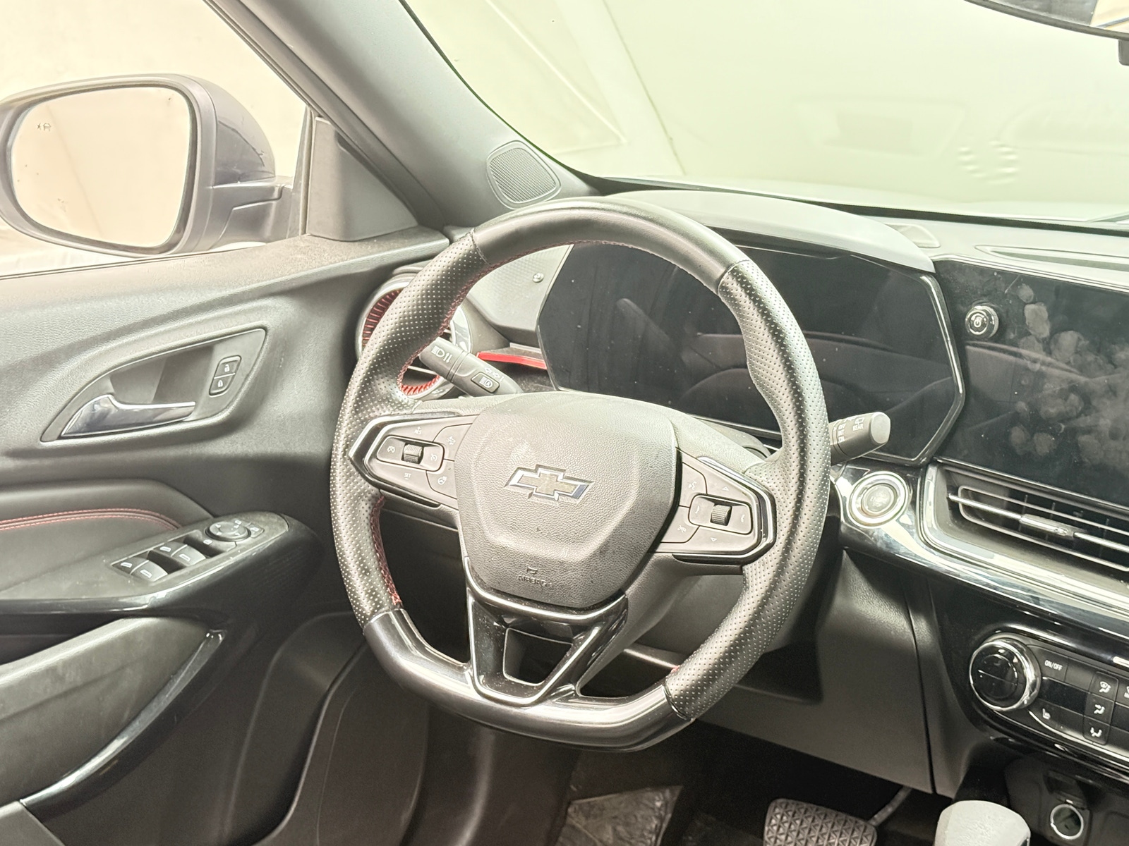 Thumbnail: 2024 Chevrolet Trax - 4
