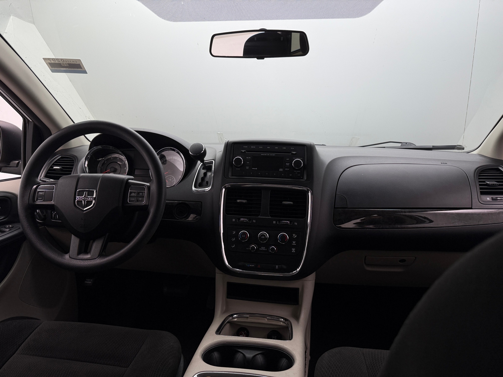 Thumbnail: 2016 Dodge Grand Caravan - 3