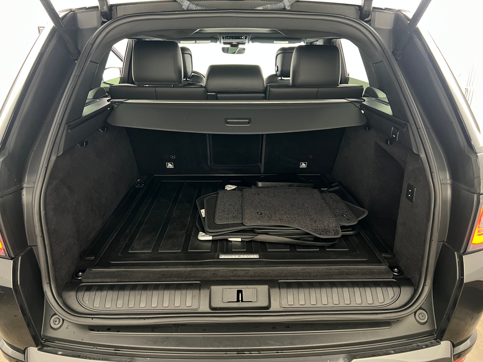 Thumbnail: 2019 Land Rover Range Rover Sport - 6
